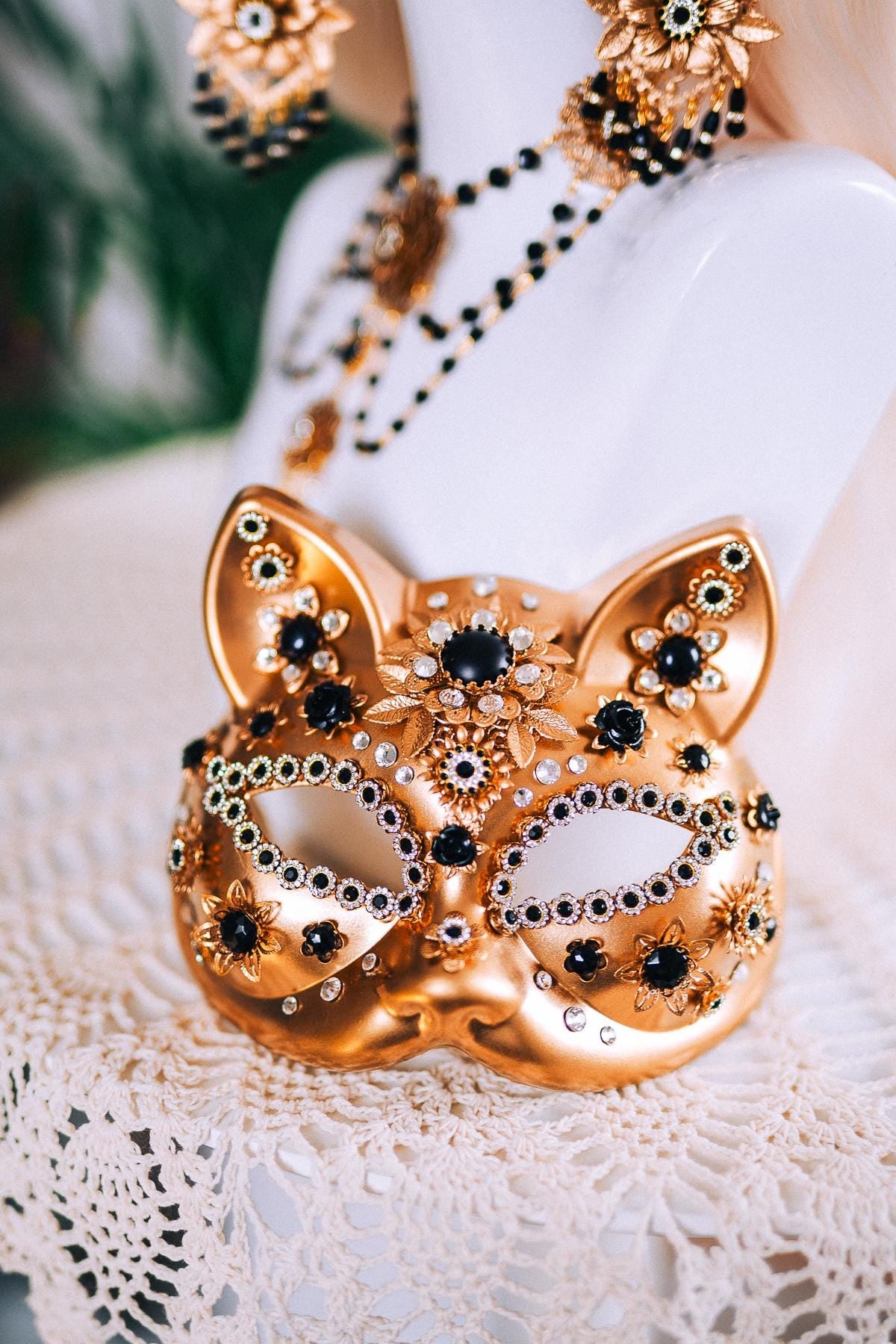 Golden Cat Mask Masquerade Luxury Feline Headpiece Carnival Costume