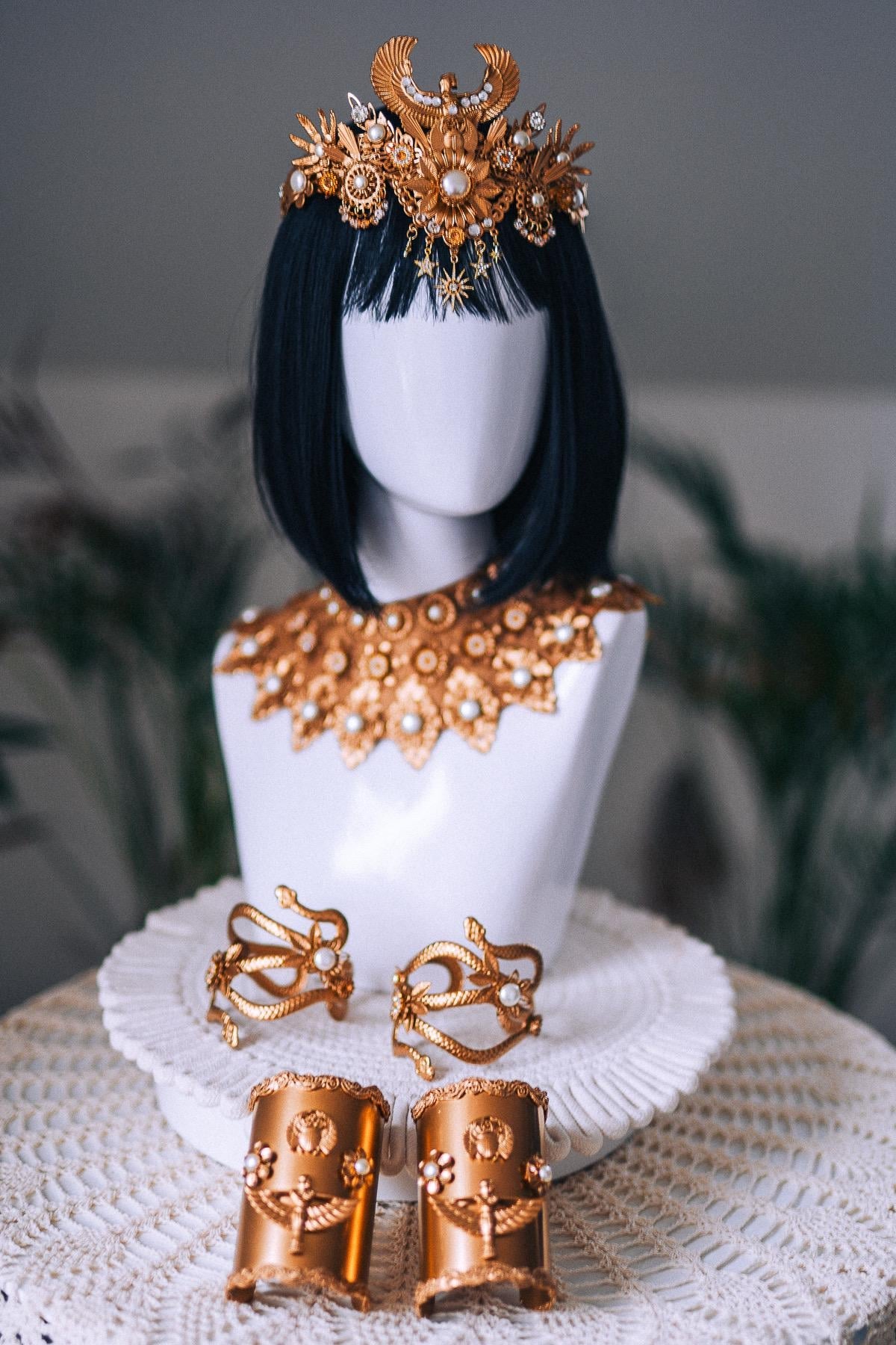 Royal Cleopatra Serpent Crown Gold Egyptian Goddess Headpiece Pearl Snake Tiara Festival Costume Accessory