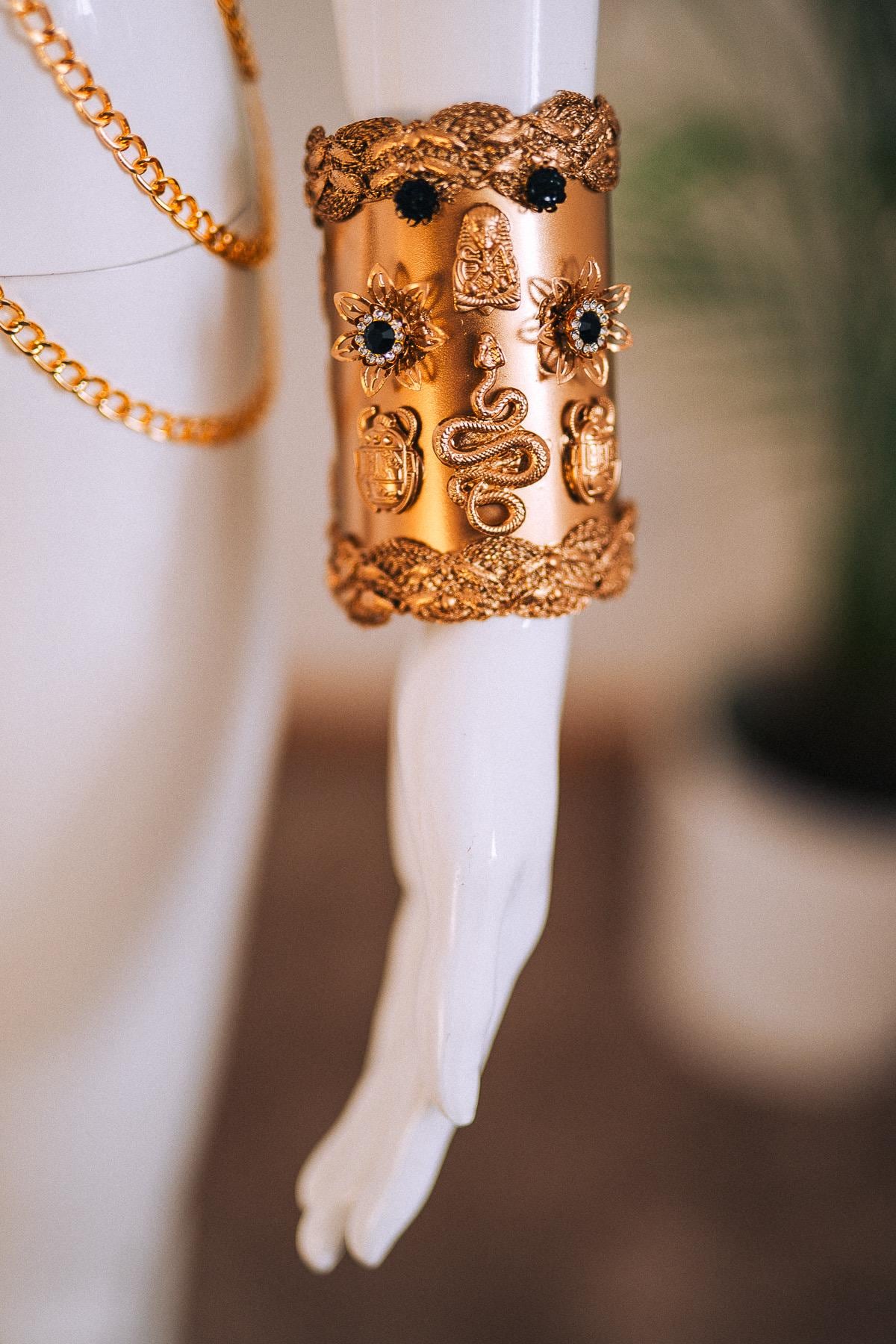 Royal Cleopatra Serpent Crown Gold Egyptian Goddess Headpiece Pearl Snake Tiara Festival Costume Accessory