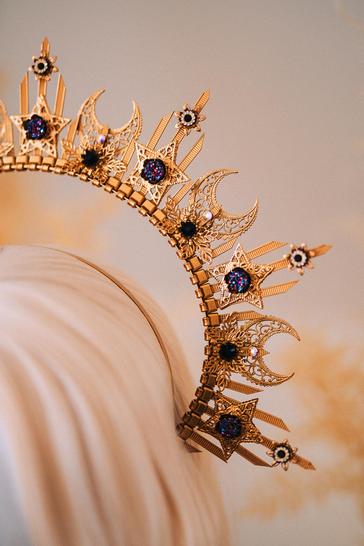 Gold Peacock Halo Crown Masquerade Set Venetian Mask Crown Black Crystal Costume Headpiece