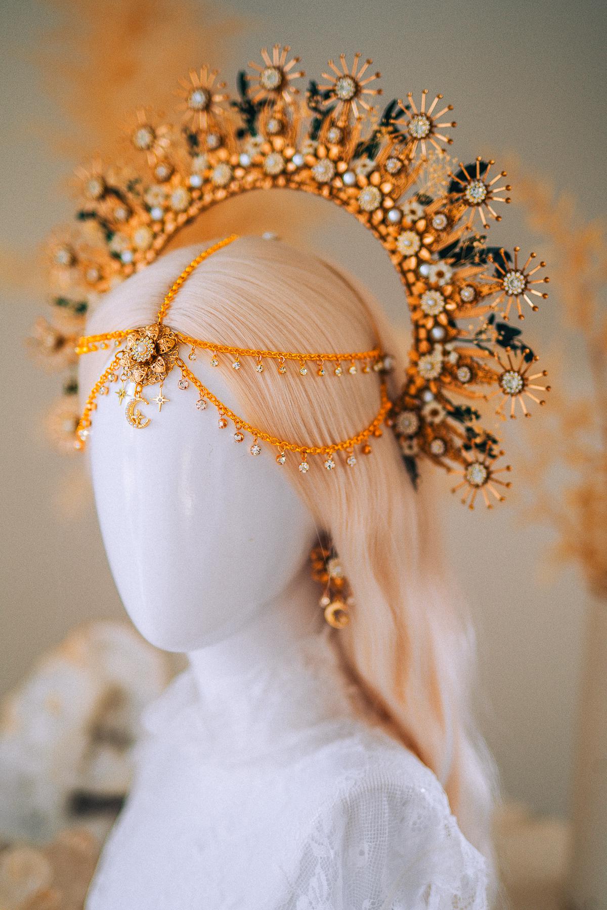 Gold Halo Crown with Pearls, Boho Bridal Headpiece, Gypsophila and Eucalyptus