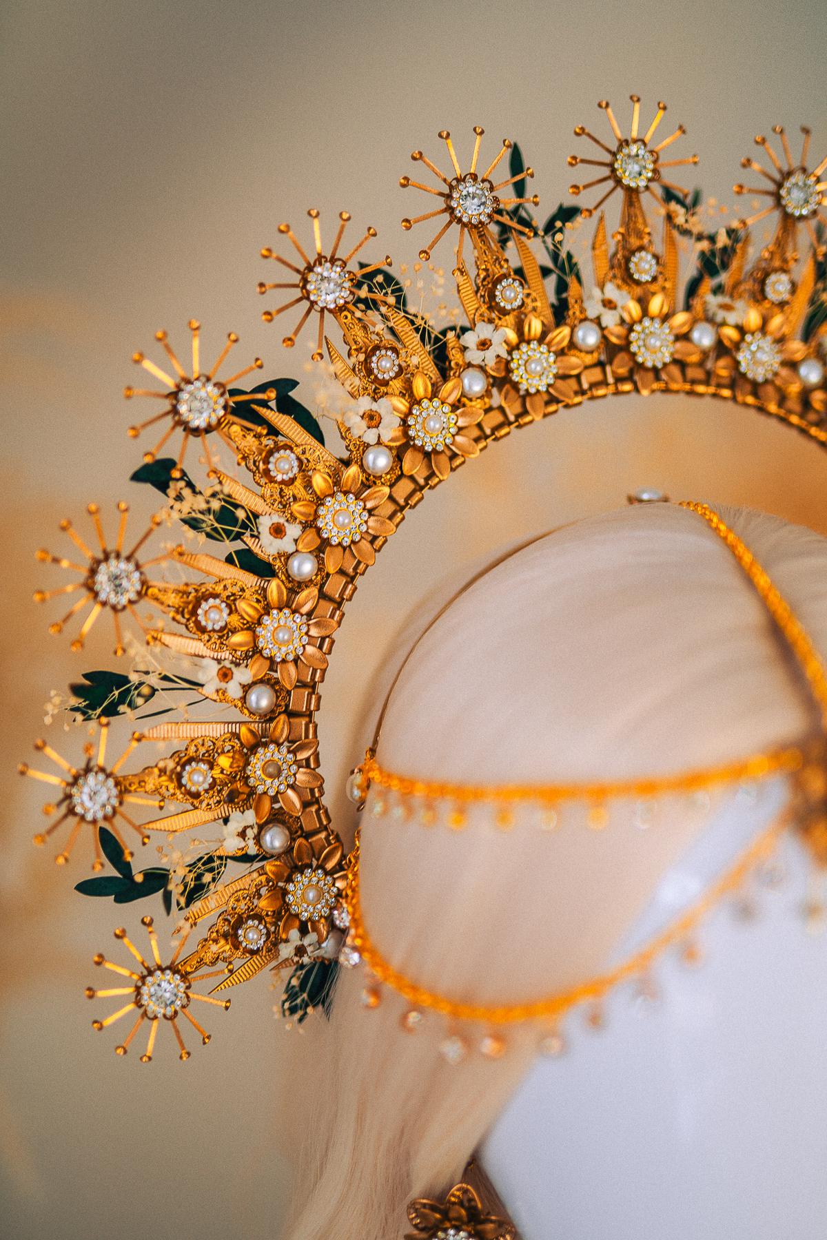 Gold Halo Crown with Pearls, Boho Bridal Headpiece, Gypsophila and Eucalyptus
