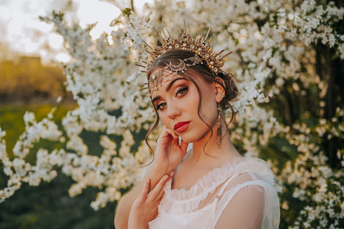 Golden Forehead Chain Headpiece Bridal Hair Jewelry Celestial Chain Headband Wedding Hairpiece
