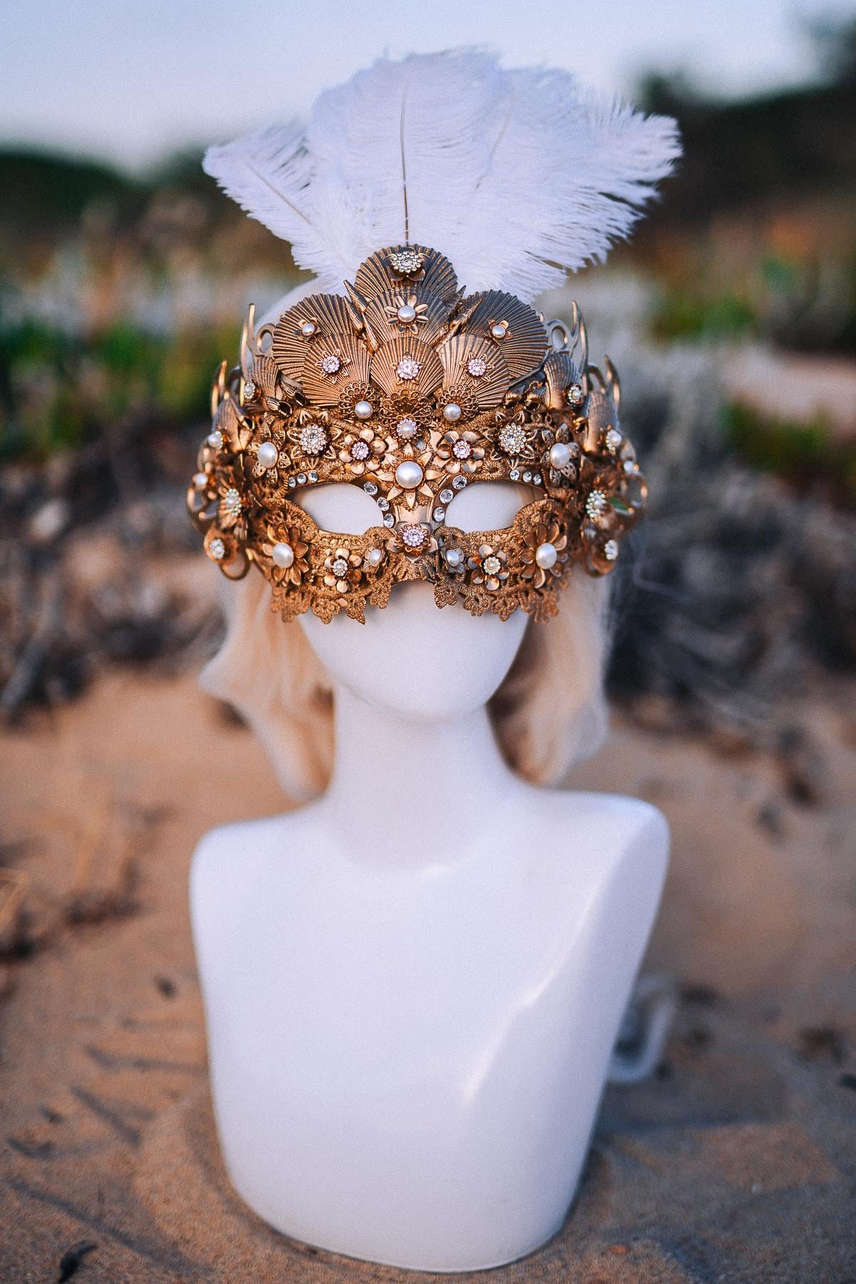 Gold Venetian Shell Masquerade Mask Luxury Carnival Mask Feather Ball Mask Bridal Costume Headpiece