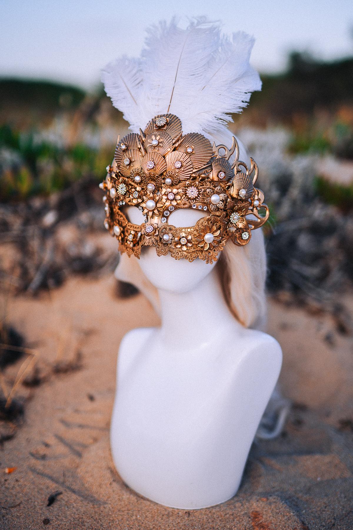 Gold Venetian Shell Masquerade Mask Luxury Carnival Mask Feather Ball Mask Bridal Costume Headpiece