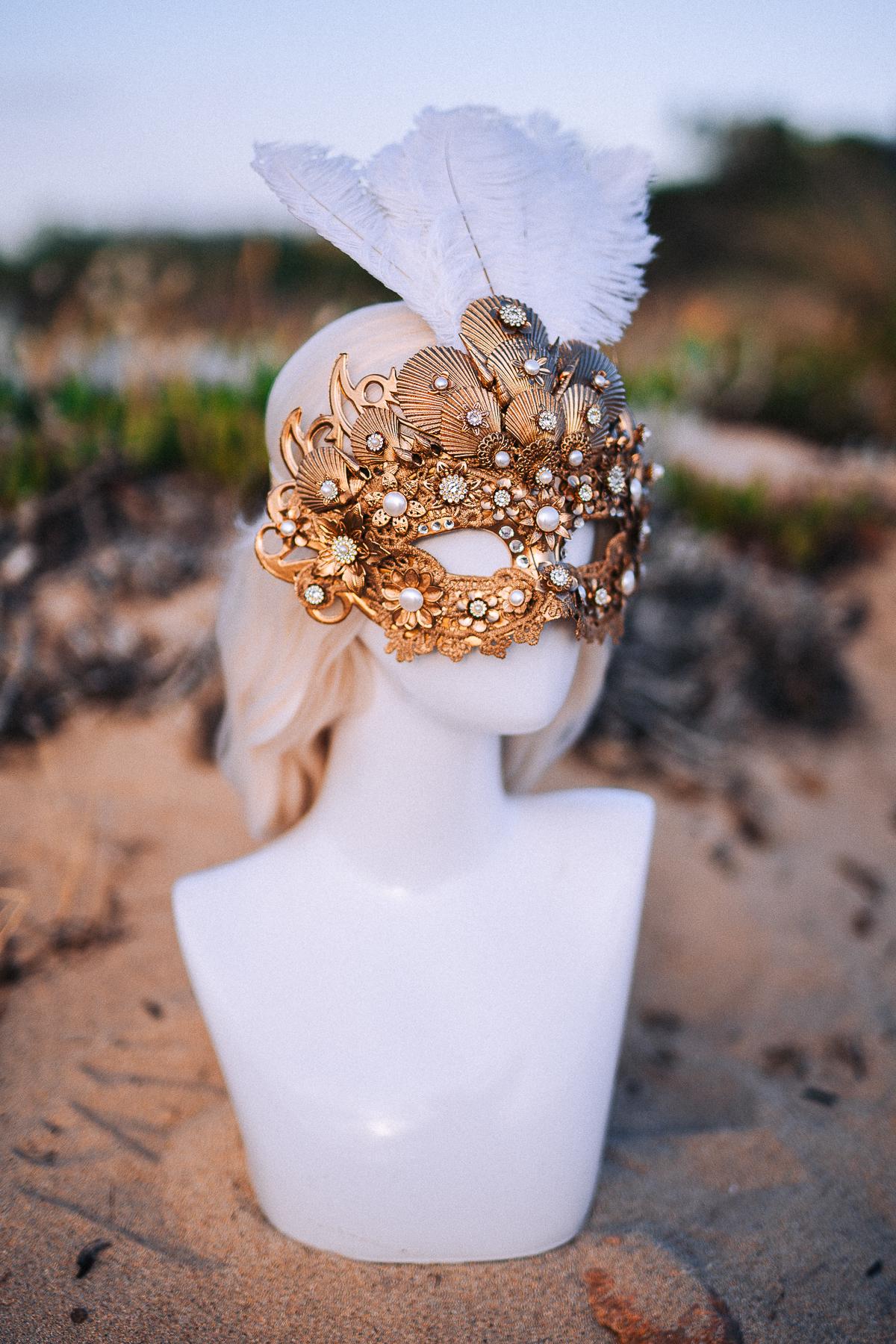 Gold Venetian Shell Masquerade Mask Luxury Carnival Mask Feather Ball Mask Bridal Costume Headpiece