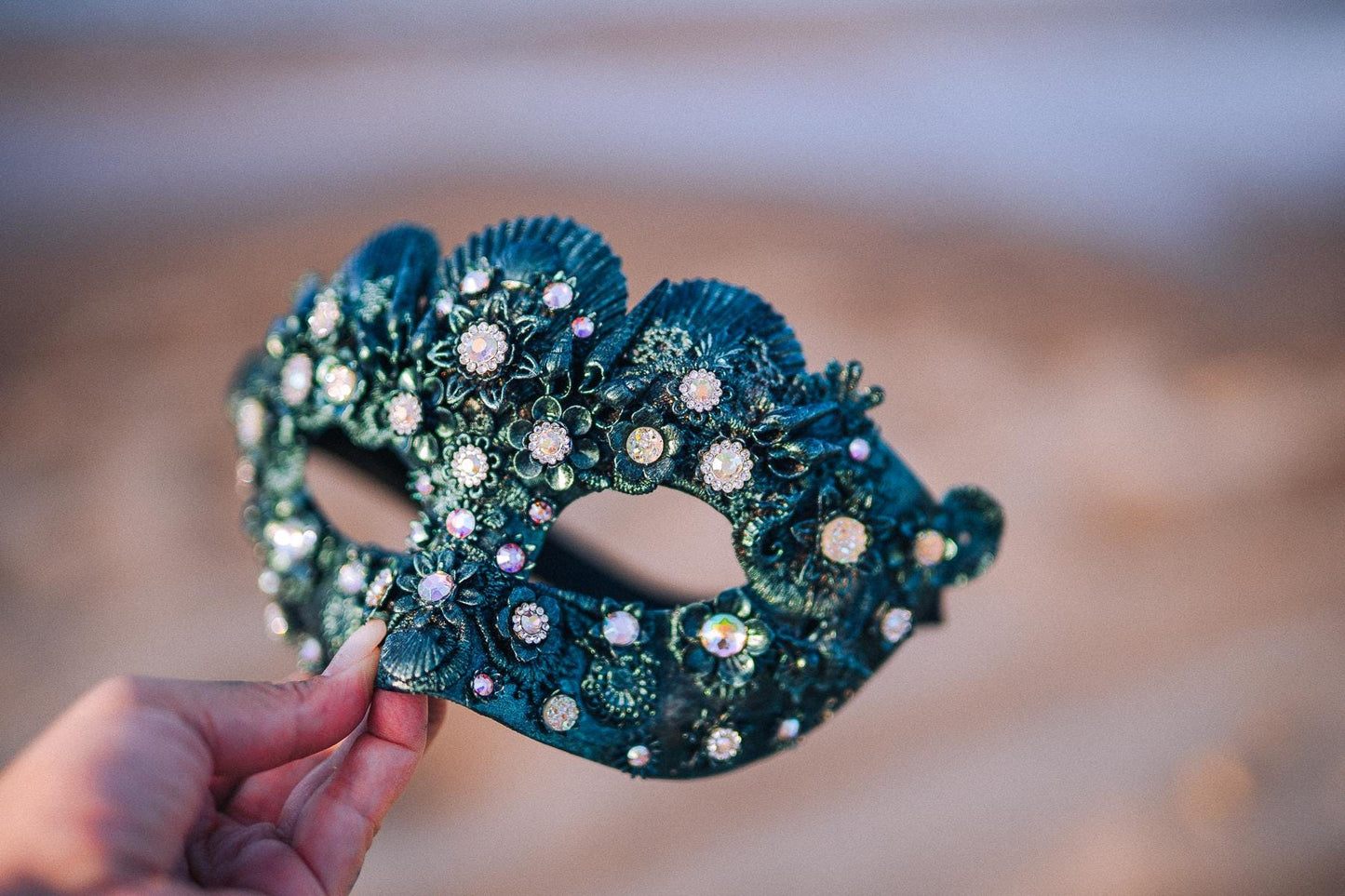 Emerald Shell Halo Crown Luxury Masquerade Crown Venetian Carnival Headpiece Crystal Costume Crown