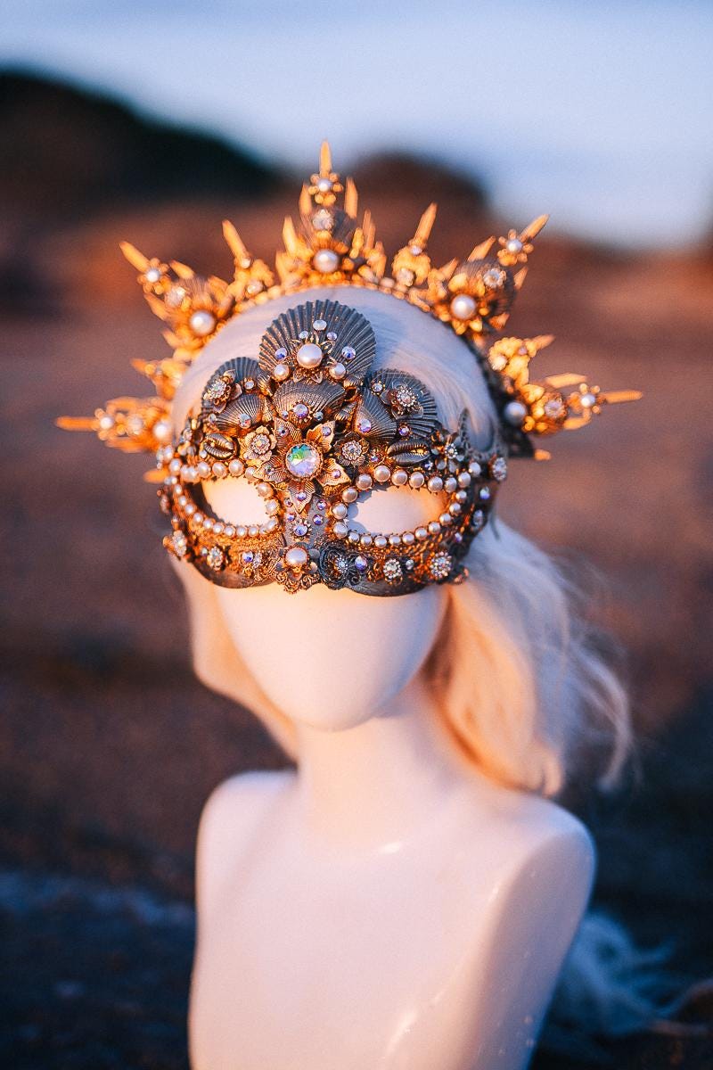 Pearl Halo Crown Venetian Crown Luxury Masquerade Headpiece Carnival Crown Bridal Costume Crown