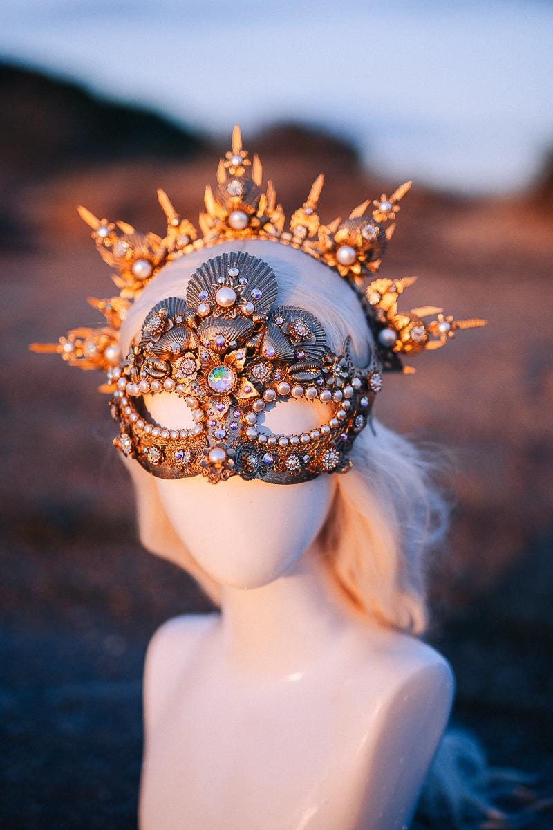 Pearl Halo Crown Venetian Crown Luxury Masquerade Headpiece Carnival Crown Bridal Costume Crown