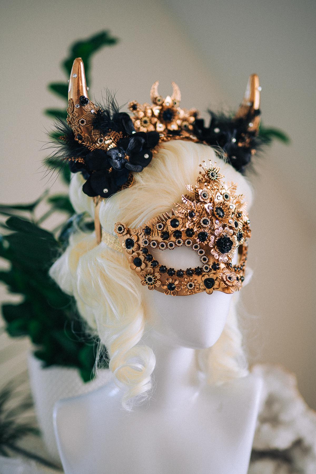Black Horn Crown, Gothic Horn Crown, Dark Fantasy Crown, Masquerade Crown, Black Goddess Headpiece, Couture Festival Crown