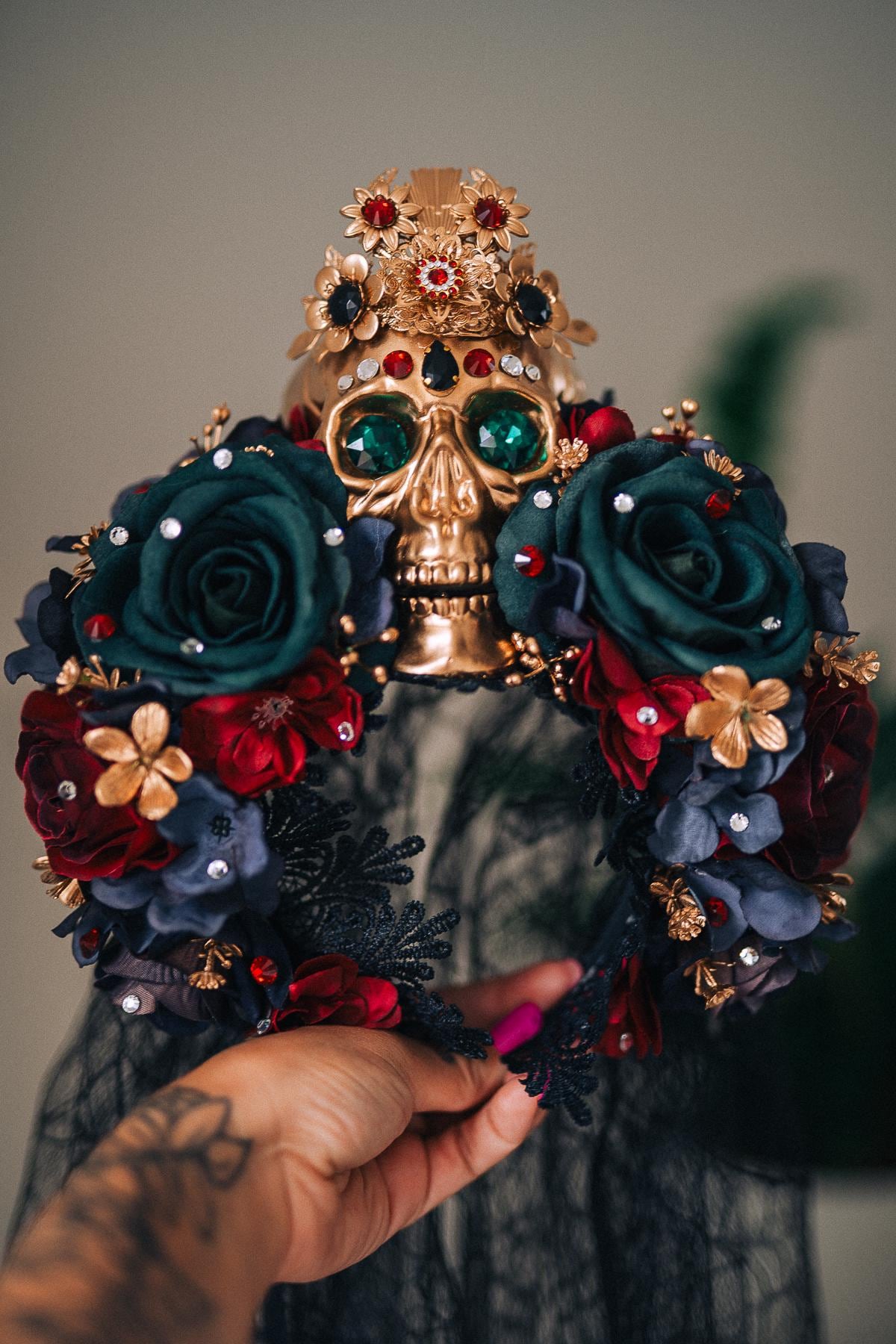 La Catrina Emerald Veil Crown, Día de los Muertos Veil Headpiece, Mexican Floral Crown, Sugar Skull Crown, Couture Bridal Veil