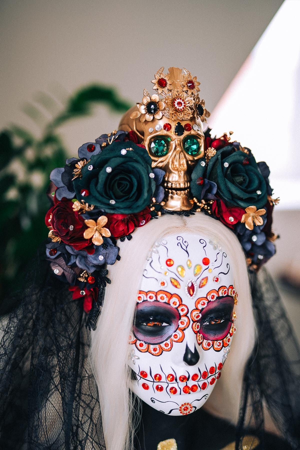 La Catrina Emerald Veil Crown, Día de los Muertos Veil Headpiece, Mexican Floral Crown, Sugar Skull Crown, Couture Bridal Veil