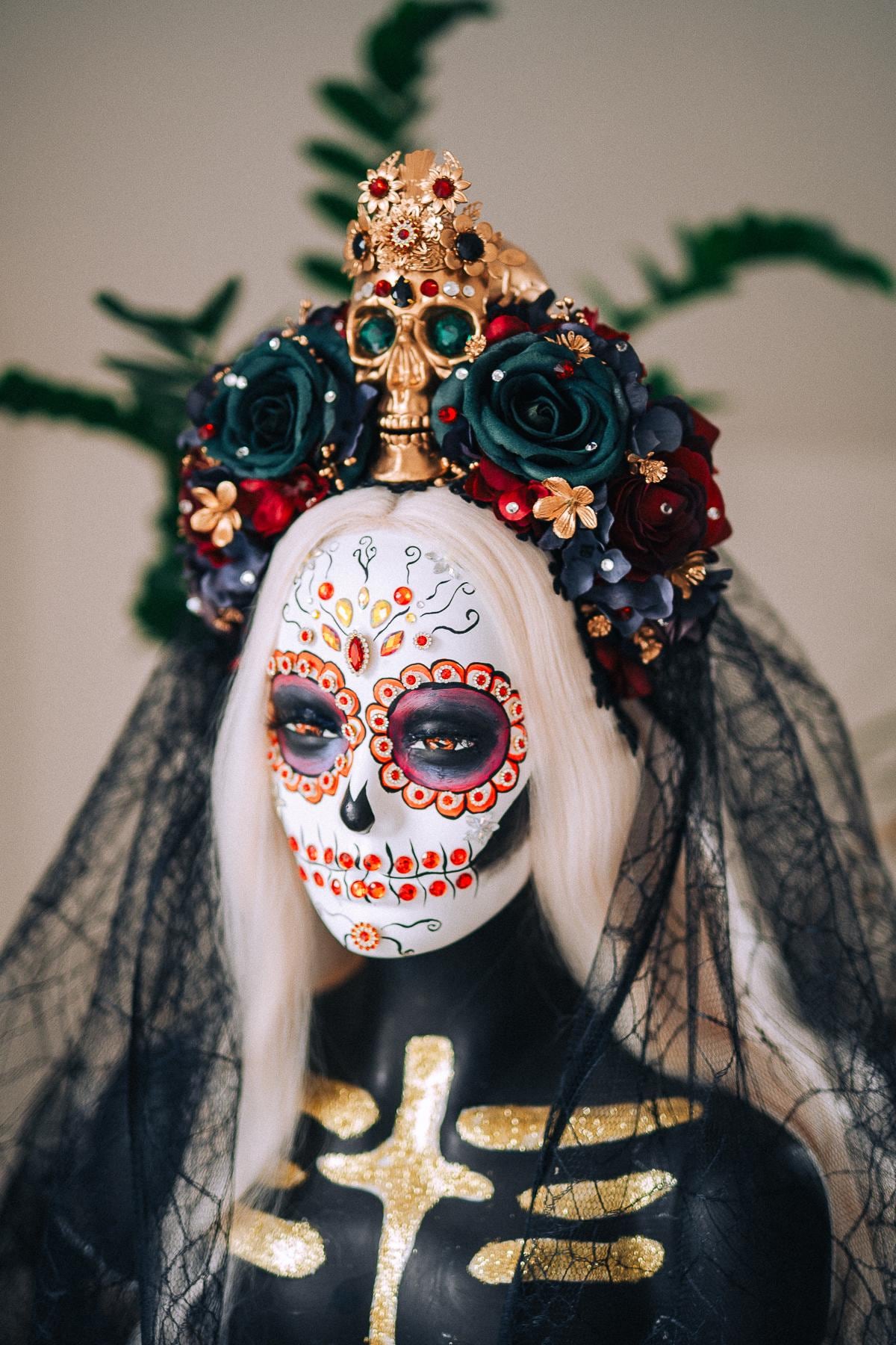 La Catrina Emerald Veil Crown, Día de los Muertos Veil Headpiece, Mexican Floral Crown, Sugar Skull Crown, Couture Bridal Veil
