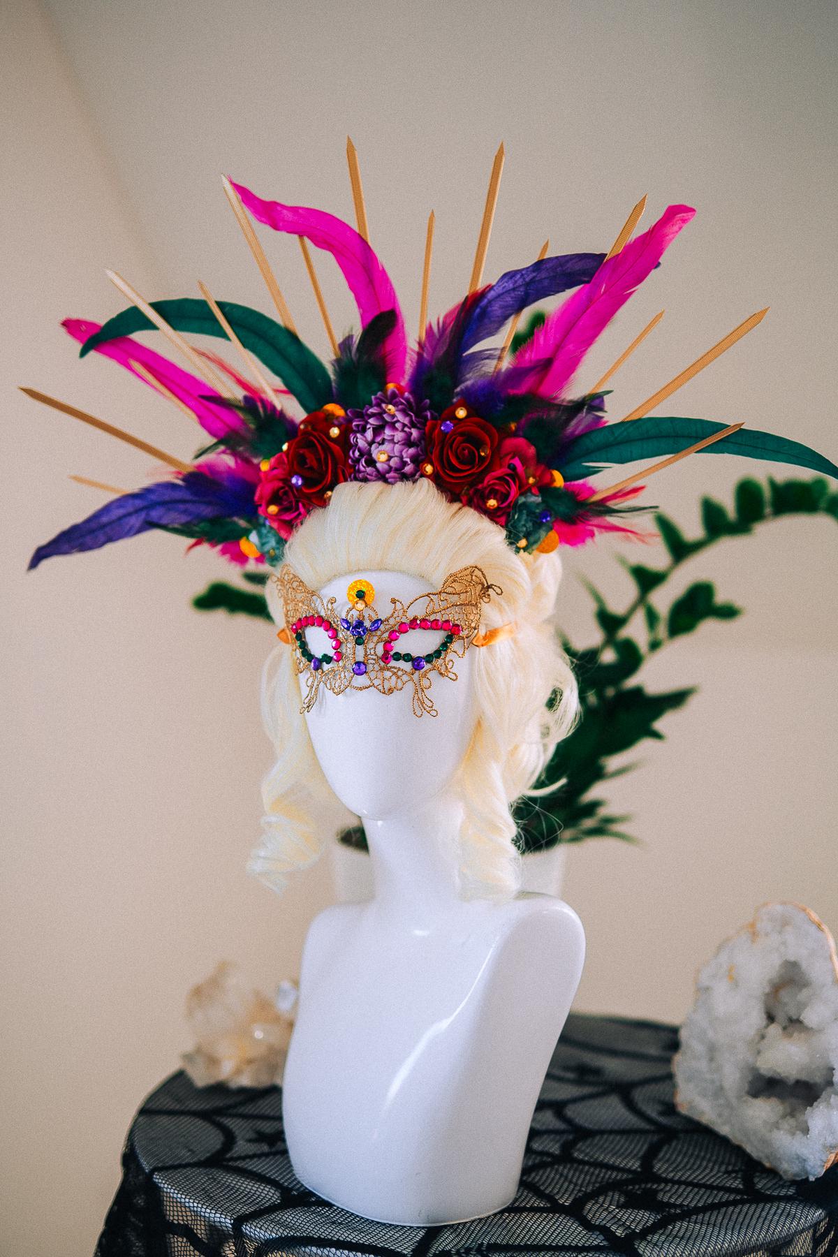 Halo Feather Crown, Mardi Gras Halo Crown, Carnival Feather Headdress, Festival Crown, Masquerade Headpiece, Luxury Couture Crown