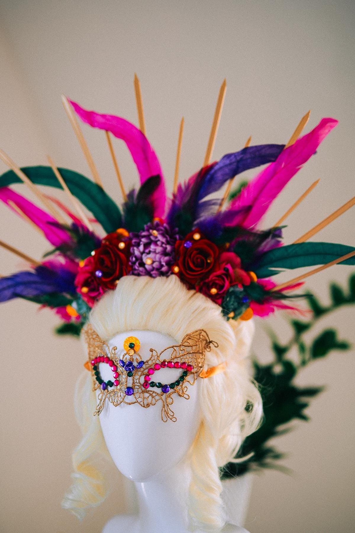 Halo Feather Crown, Mardi Gras Halo Crown, Carnival Feather Headdress, Festival Crown, Masquerade Headpiece, Luxury Couture Crown