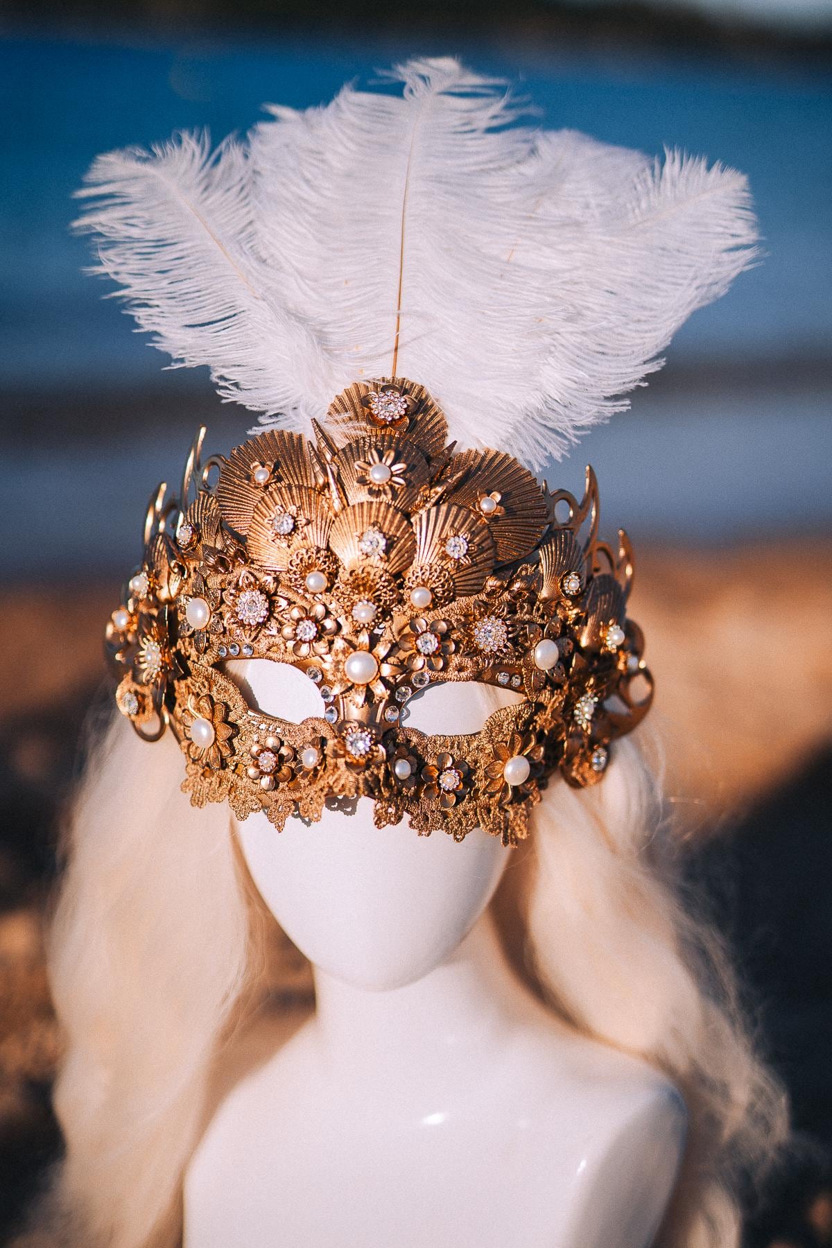 Gold Venetian Shell Masquerade Mask Luxury Carnival Mask Feather Ball Mask Bridal Costume Headpiece