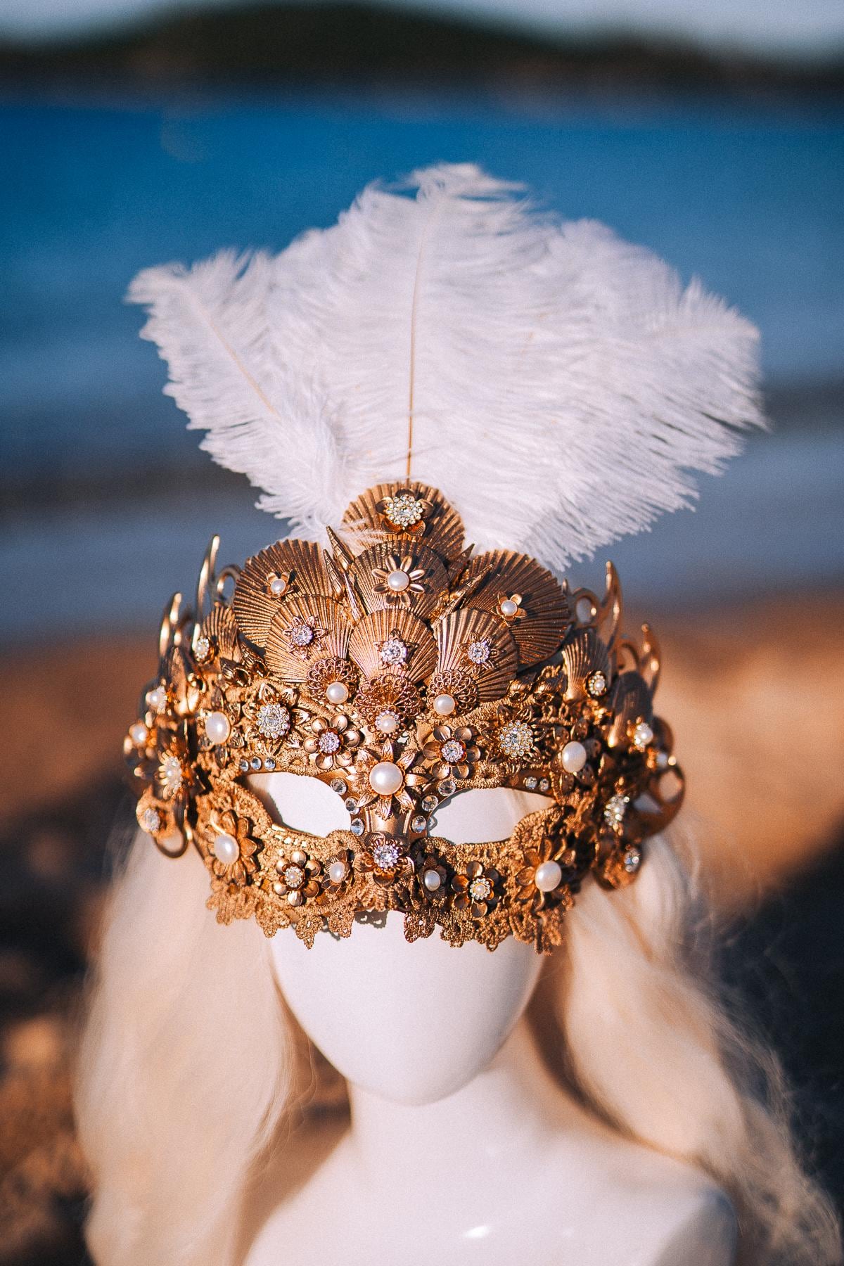 Gold Venetian Shell Masquerade Mask Luxury Carnival Mask Feather Ball Mask Bridal Costume Headpiece
