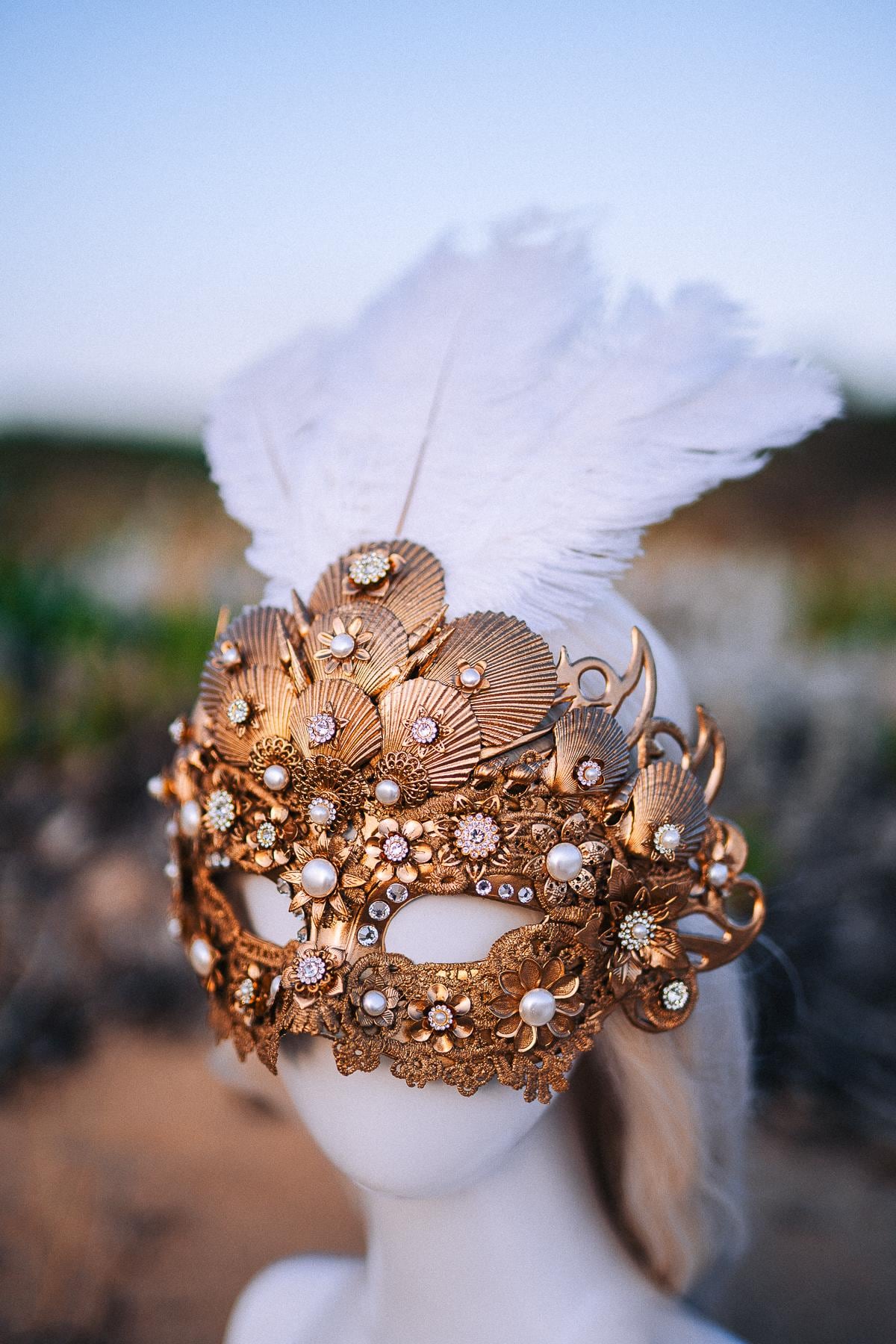 Gold Venetian Shell Masquerade Mask Luxury Carnival Mask Feather Ball Mask Bridal Costume Headpiece