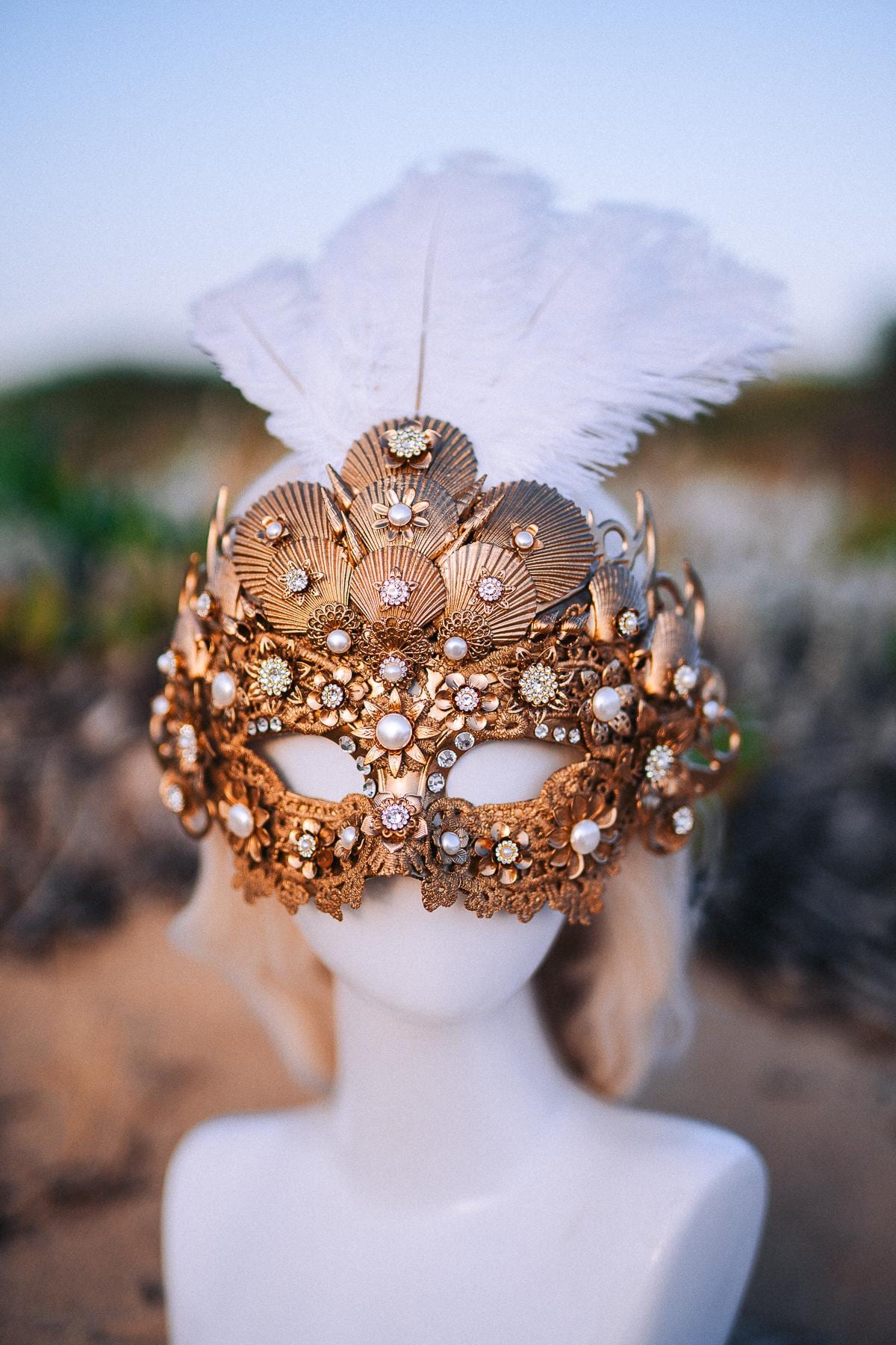 Gold Venetian Shell Masquerade Mask Luxury Carnival Mask Feather Ball Mask Bridal Costume Headpiece