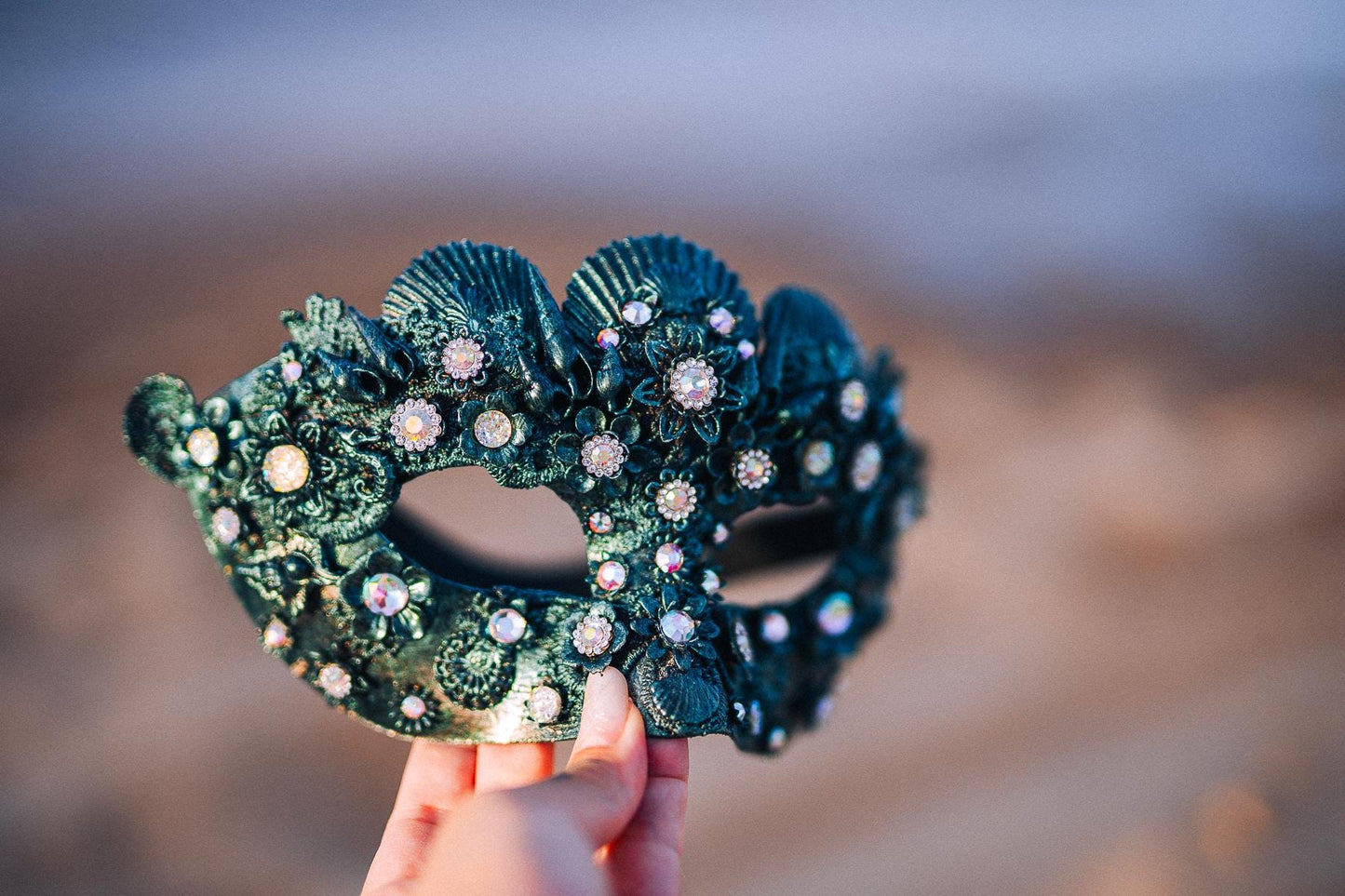 Emerald Shell Halo Crown Luxury Masquerade Crown Venetian Carnival Headpiece Crystal Costume Crown