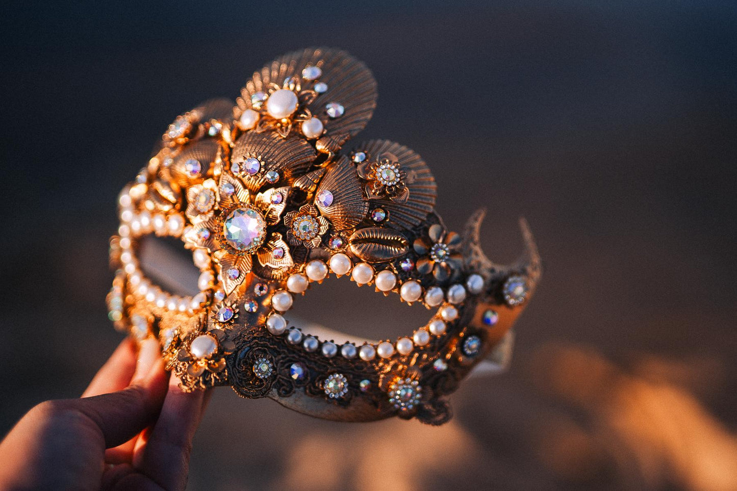 Pearl Halo Crown Venetian Crown Luxury Masquerade Headpiece Carnival Crown Bridal Costume Crown