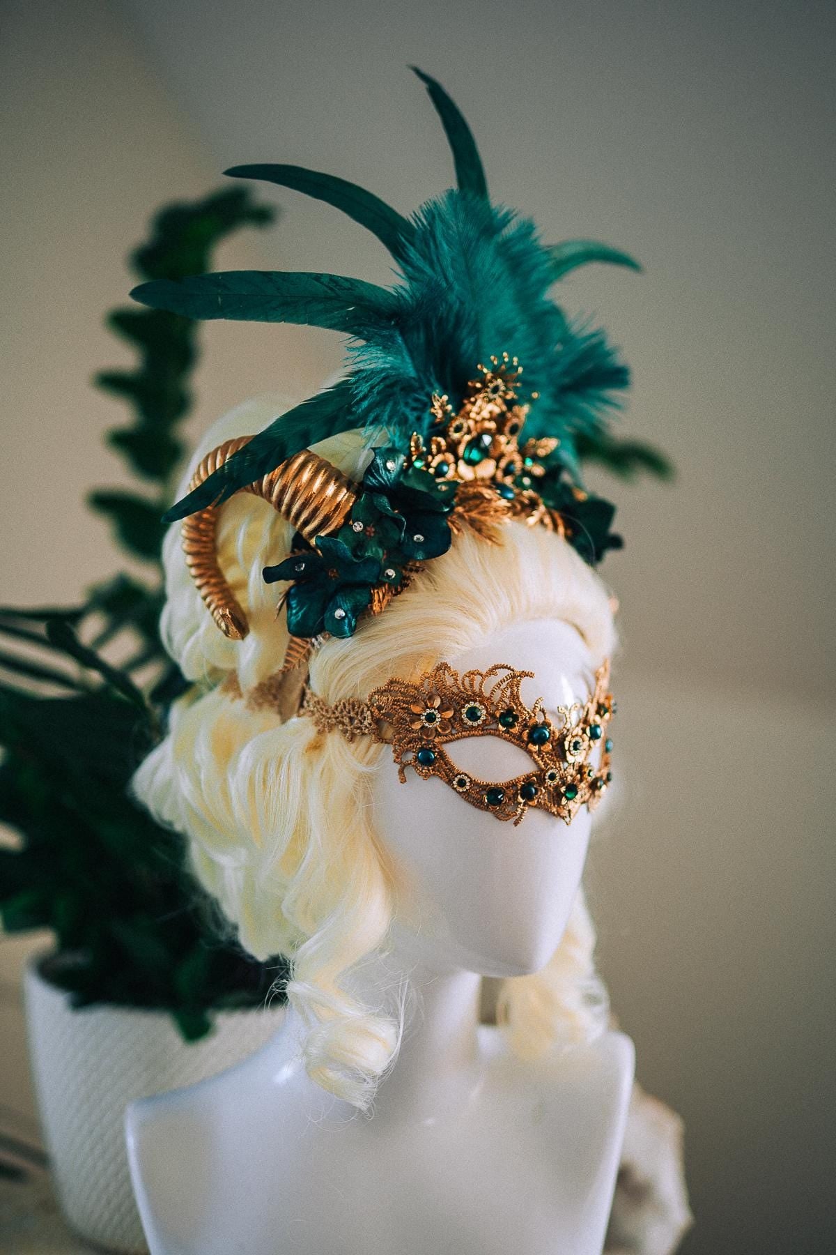 Emerald Masquerade Mask, Green Venetian Mask, Fantasy Mask, Emerald Goddess Mask, Lace Carnival Mask, Couture Costume Mask
