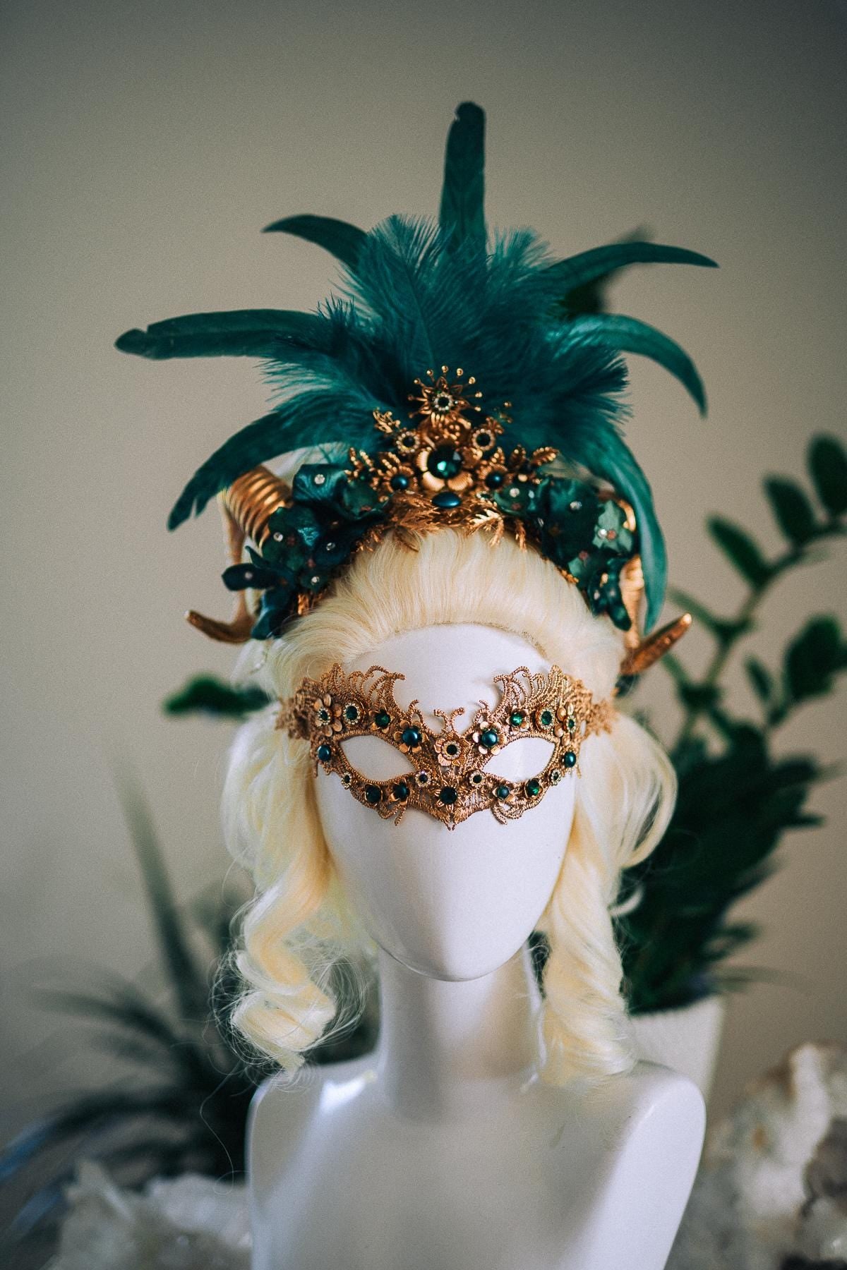 Emerald Masquerade Mask, Green Venetian Mask, Fantasy Mask, Emerald Goddess Mask, Lace Carnival Mask, Couture Costume Mask
