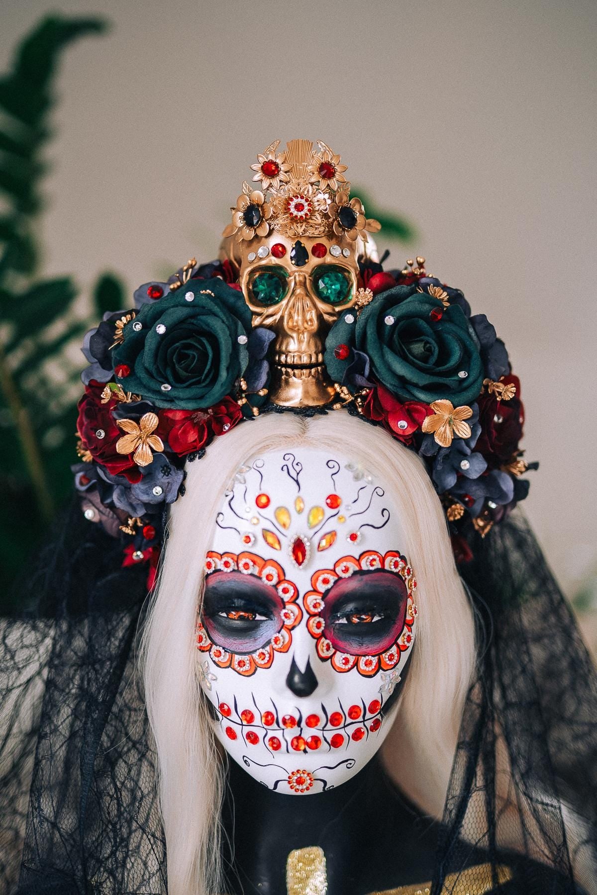 La Catrina Emerald Veil Crown, Día de los Muertos Veil Headpiece, Mexican Floral Crown, Sugar Skull Crown, Couture Bridal Veil