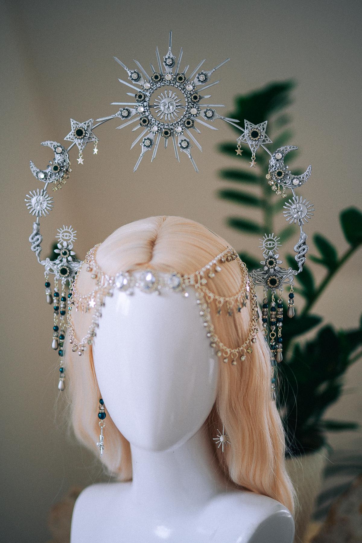 Silver Celestial Halo Crown, Moon and Stars Headpiece, Emerald Crystal Crown, Boho Goddess Tiara, Fantasy Festival Headpiece
