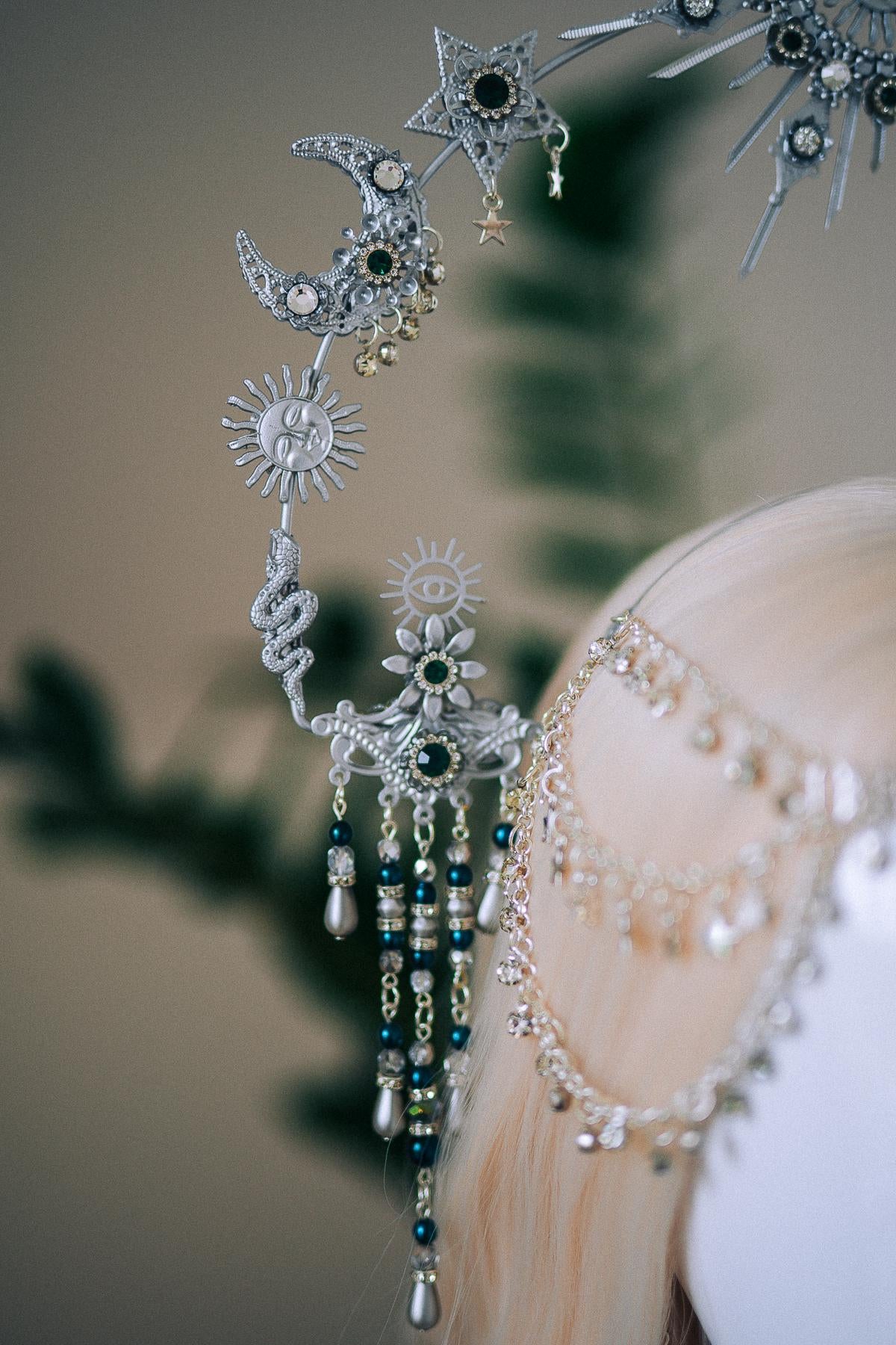 Silver Celestial Halo Crown, Moon and Stars Headpiece, Emerald Crystal Crown, Boho Goddess Tiara, Fantasy Festival Headpiece