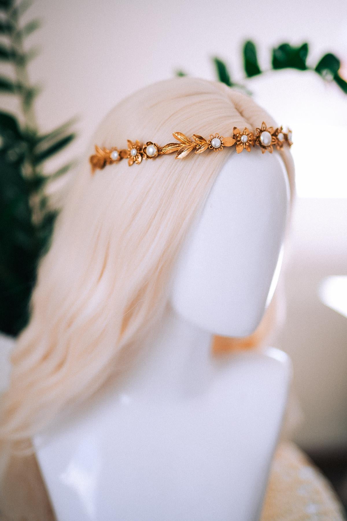Gold Leaf Pearl Bridal Tiara, Minimalist Wedding Crown, Boho Hair Accessory