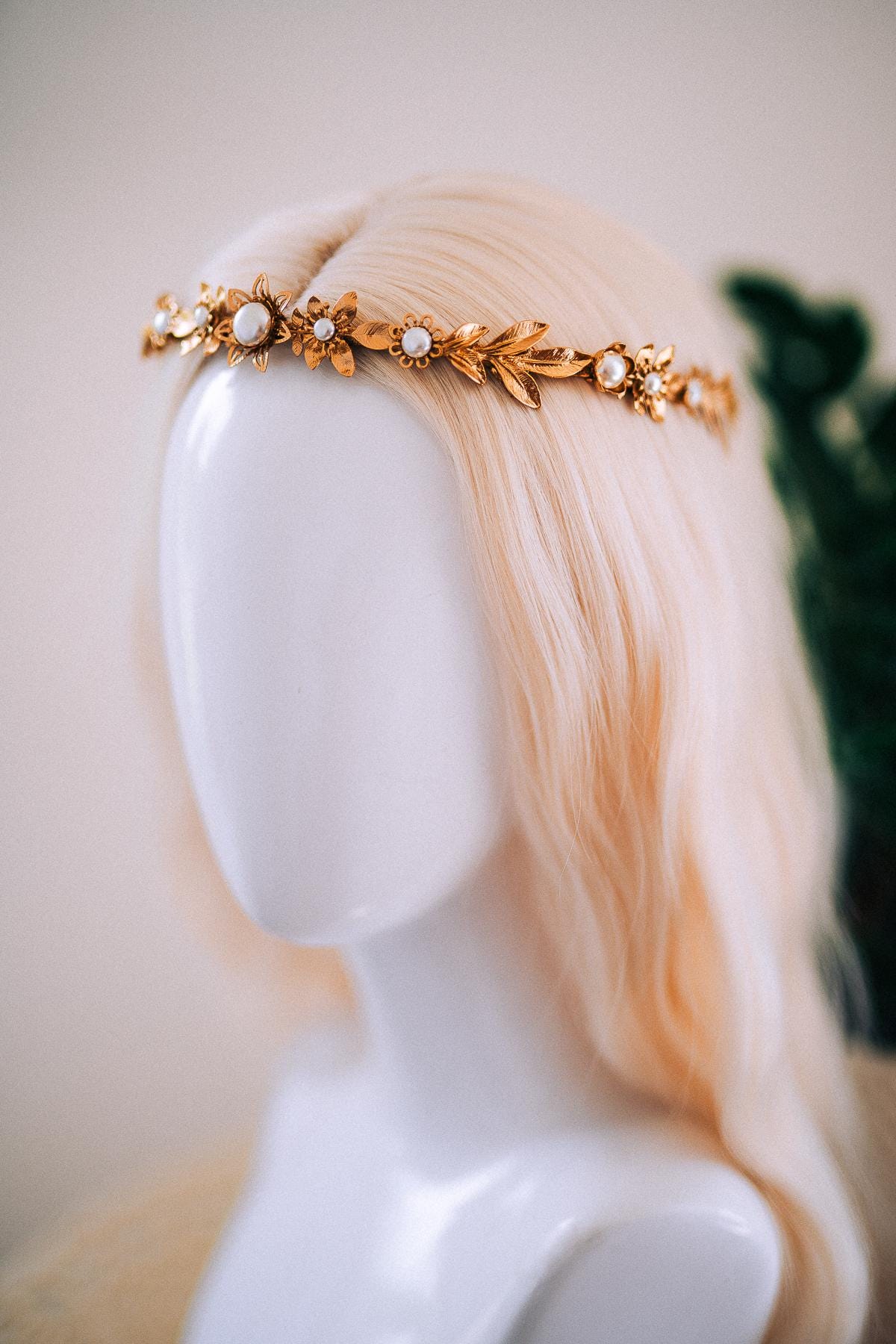 Gold Leaf Pearl Bridal Tiara, Minimalist Wedding Crown, Boho Hair Accessory