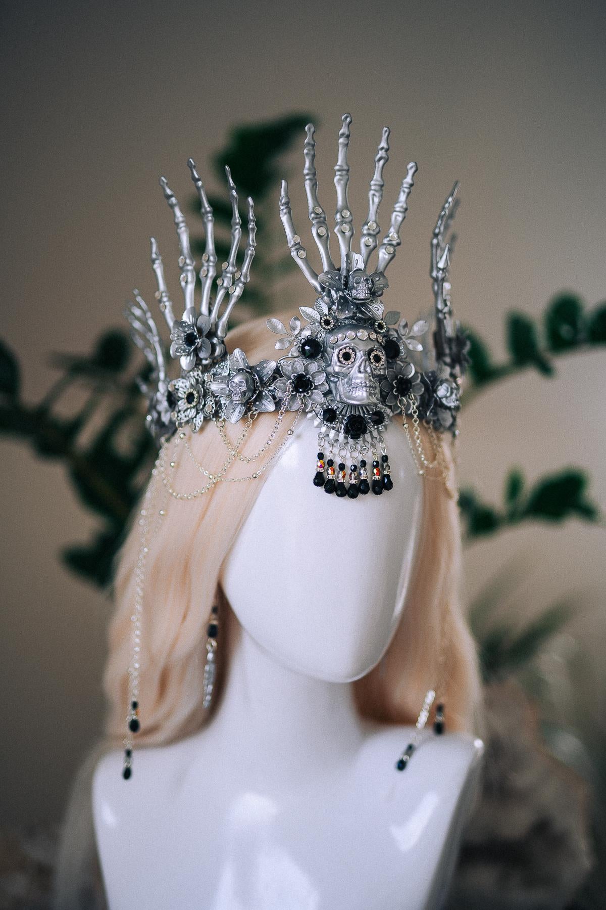 Skeleton Queen Crown, Gothic Skull Crown, Halloween Crown, Gothic Headpiece, Luxury Skeleton Costume, Fantasy Masquerade Crown