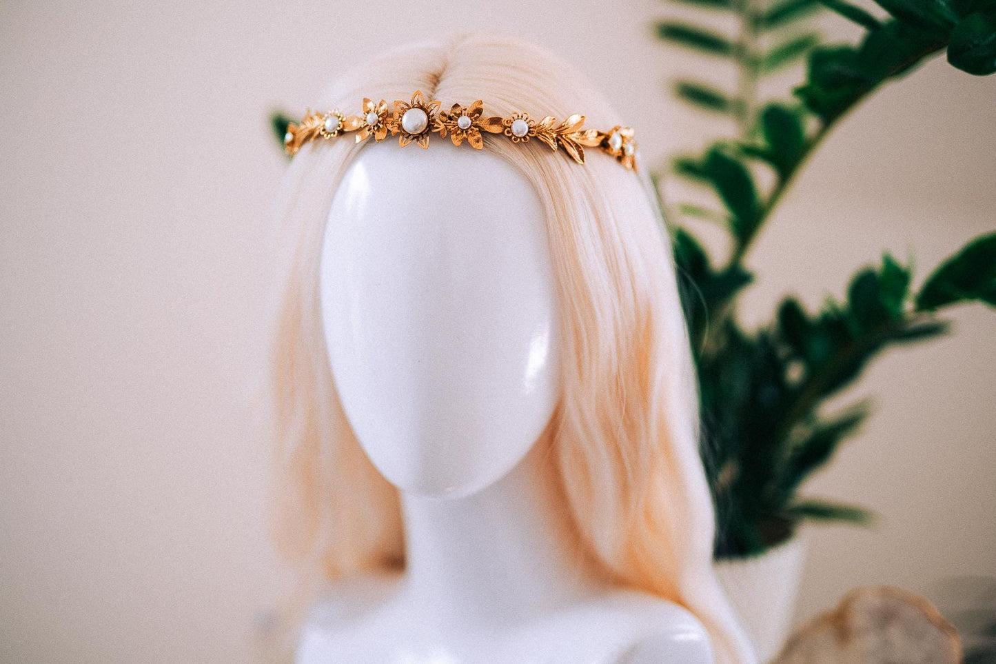 Gold Leaf Pearl Bridal Tiara, Minimalist Wedding Crown, Boho Hair Accessory