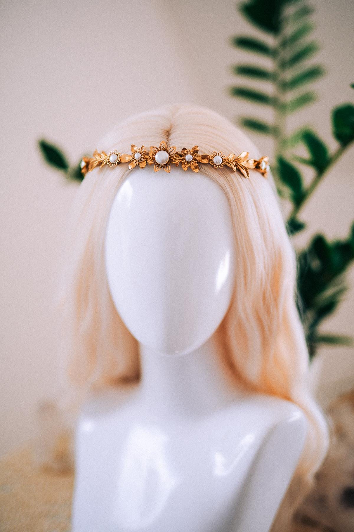 Gold Leaf Pearl Bridal Tiara, Minimalist Wedding Crown, Boho Hair Accessory
