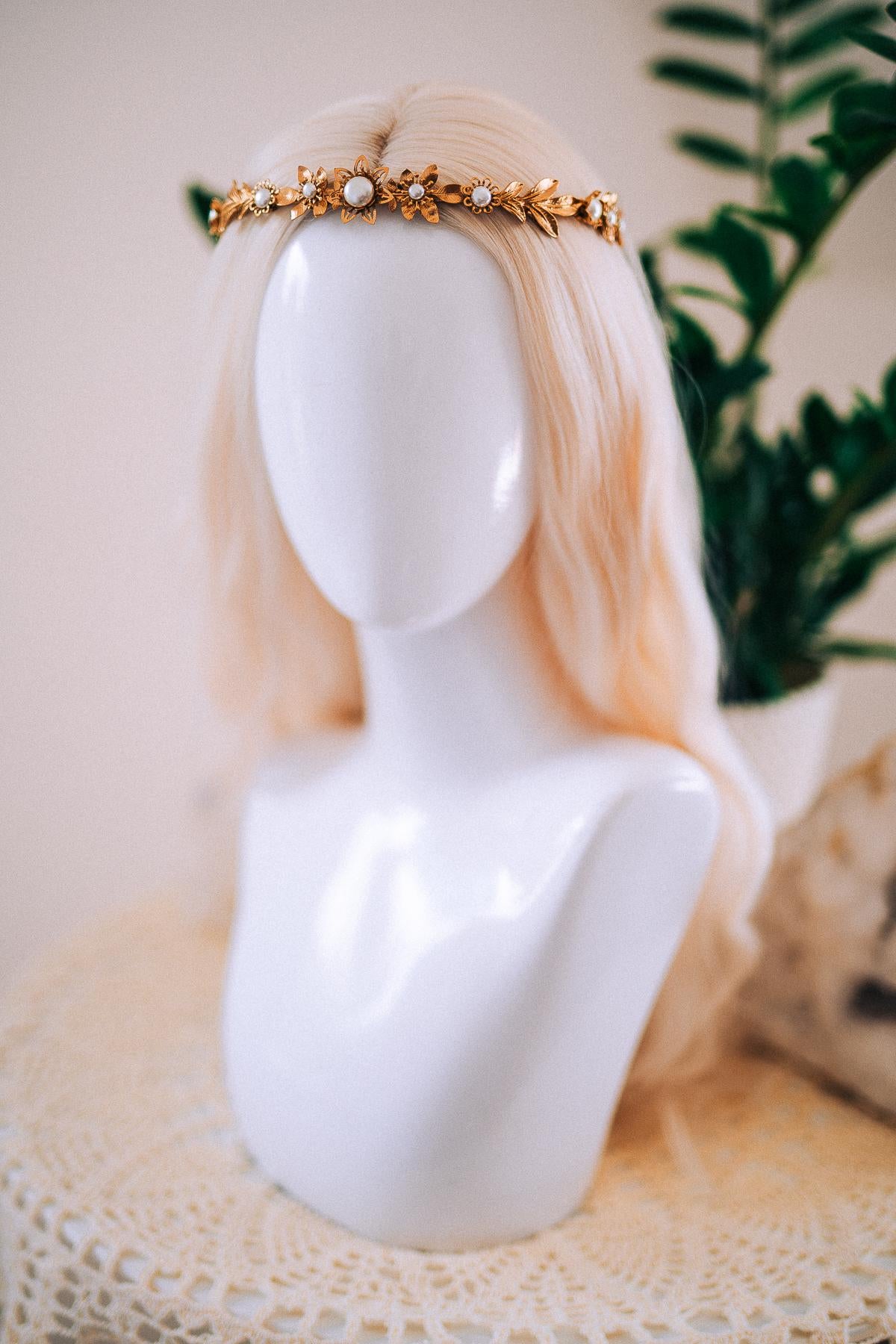 Gold Leaf Pearl Bridal Tiara, Minimalist Wedding Crown, Boho Hair Accessory