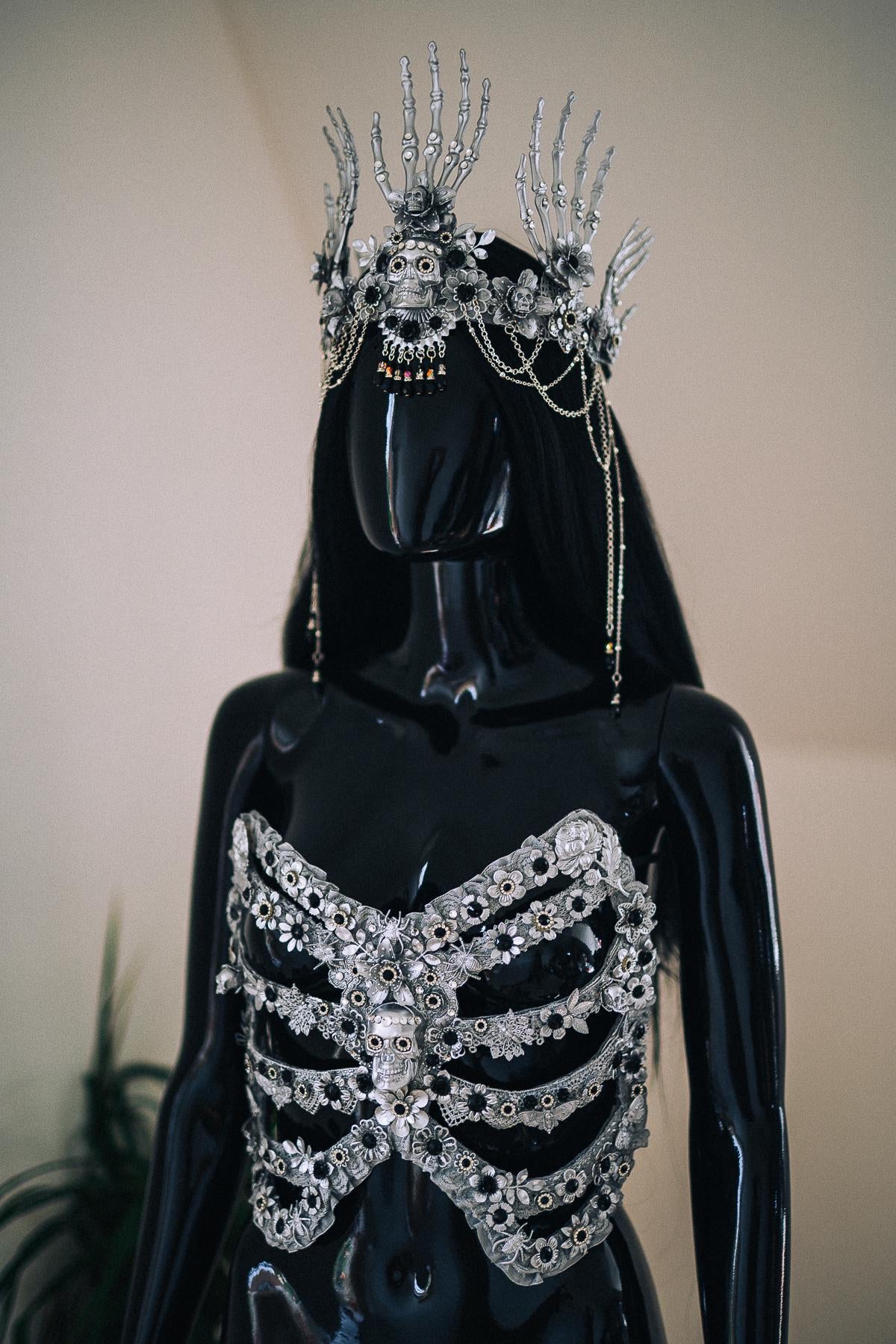 Skeleton Queen Crown, Gothic Skull Crown, Halloween Crown, Gothic Headpiece, Luxury Skeleton Costume, Fantasy Masquerade Crown