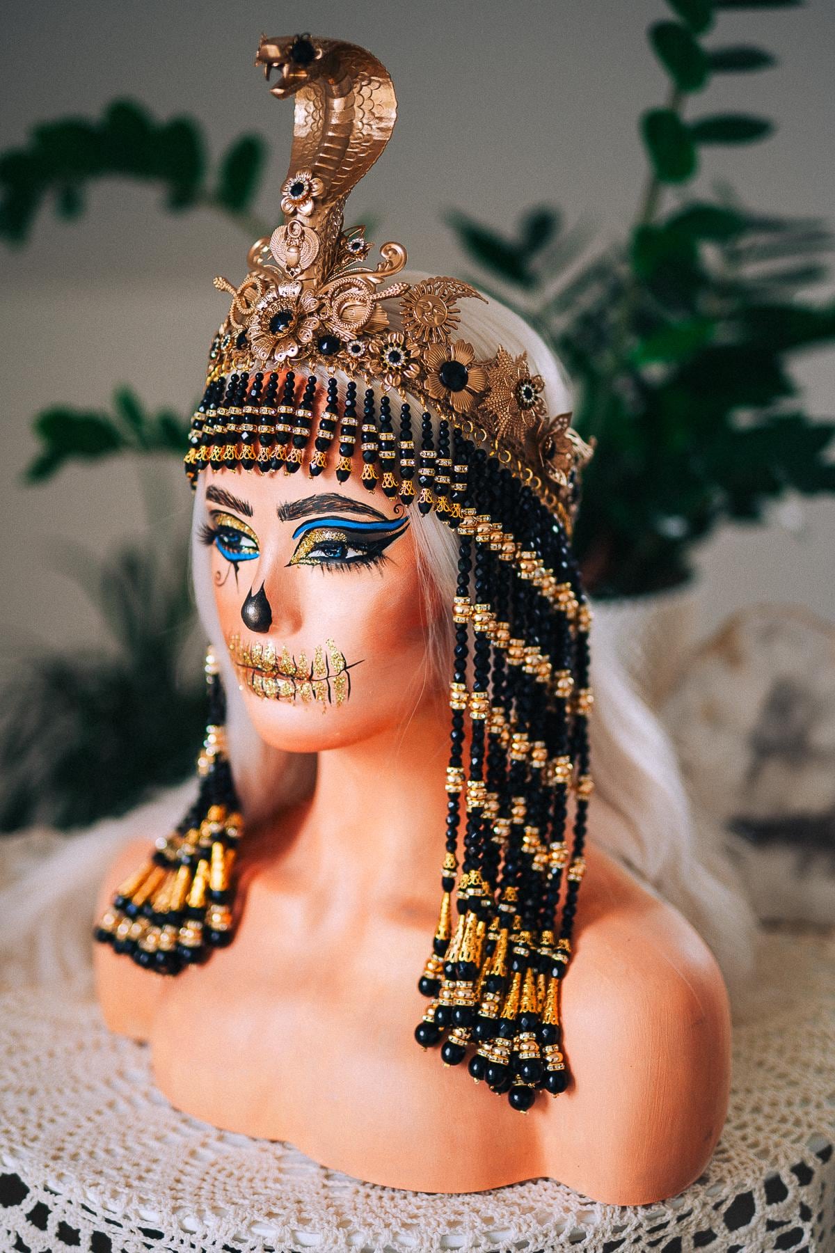 Black Cleopatra Crown, Egyptian Queen Headpiece, Beaded Cleopatra Headdress, Pharaoh Crown, Ancient Egypt Costume