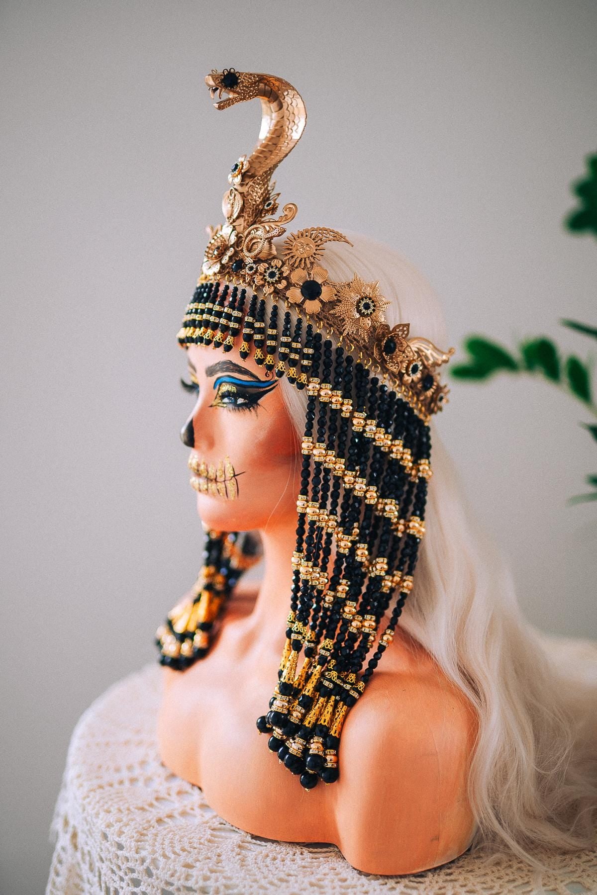 Black Cleopatra Crown, Egyptian Queen Headpiece, Beaded Cleopatra Headdress, Pharaoh Crown, Ancient Egypt Costume