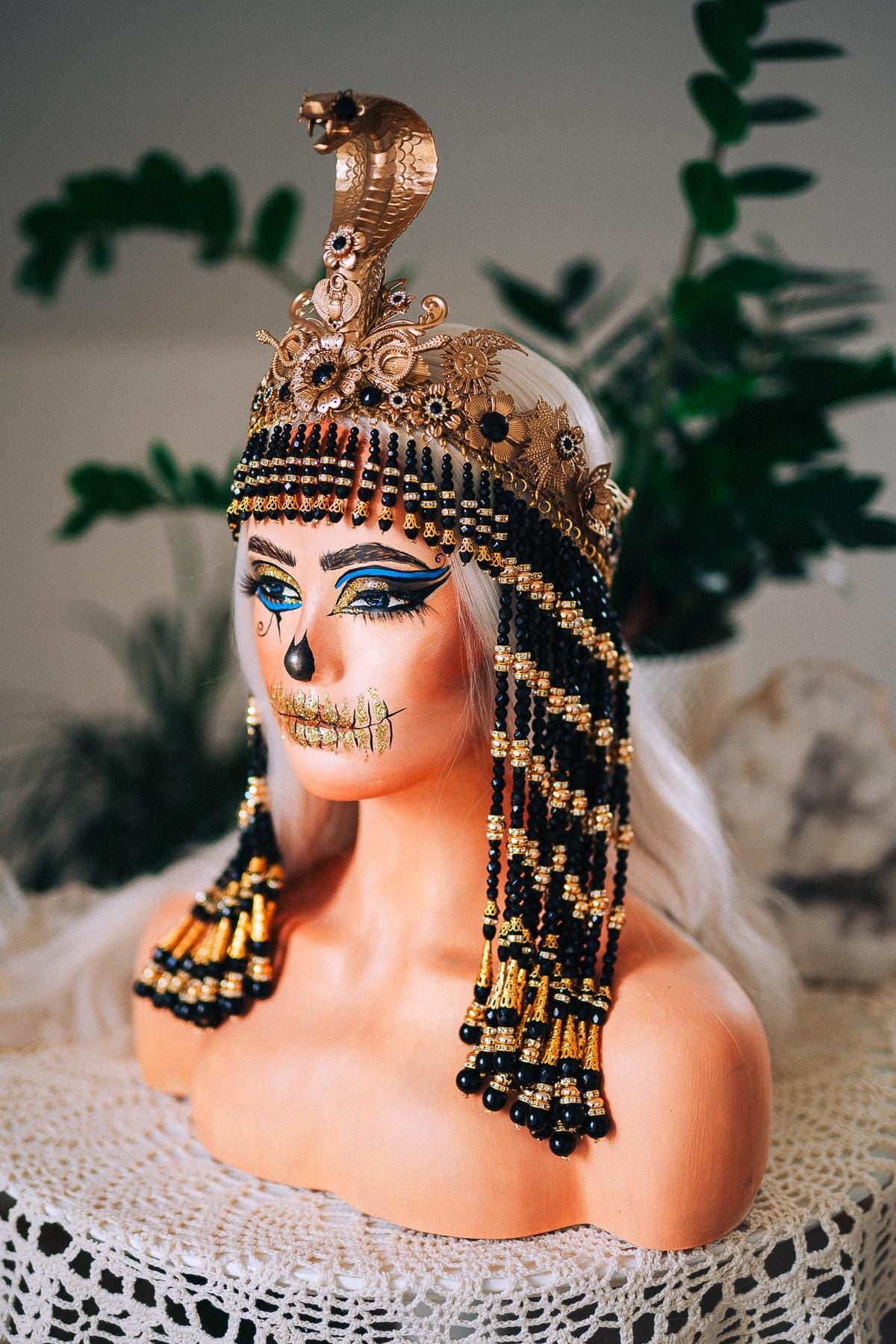 Black Cleopatra Crown, Egyptian Queen Headpiece, Beaded Cleopatra Headdress, Pharaoh Crown, Ancient Egypt Costume