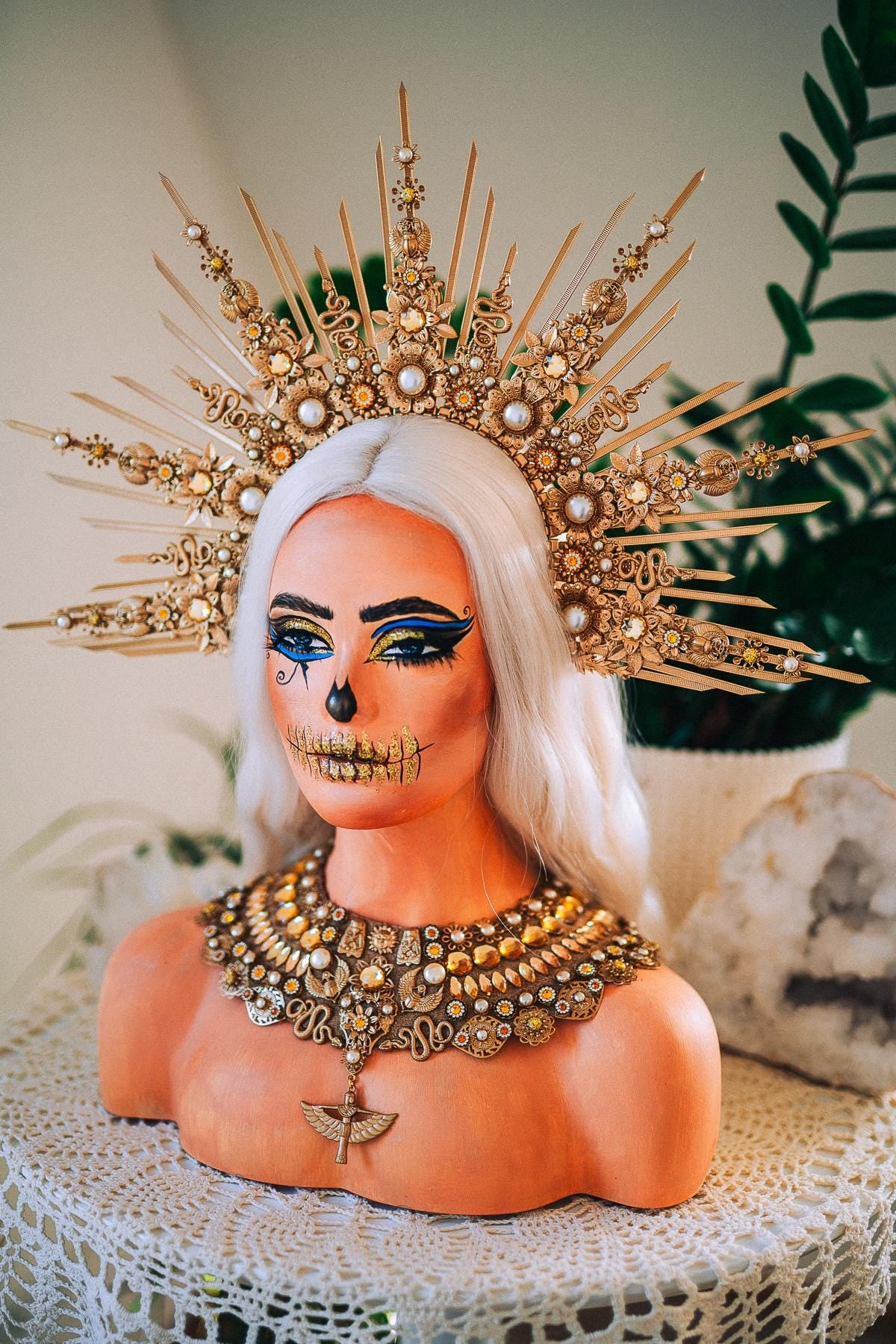 Gold Cleopatra Necklace – Egyptian Goddess Statement Collar