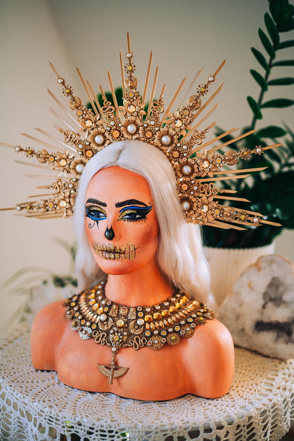 Gold Cleopatra Necklace – Egyptian Goddess Statement Collar
