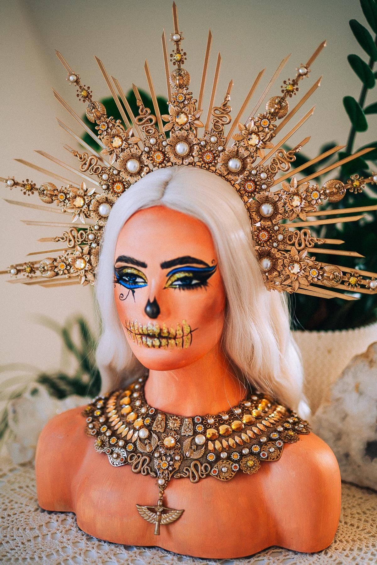 Gold Cleopatra Necklace – Egyptian Goddess Statement Collar