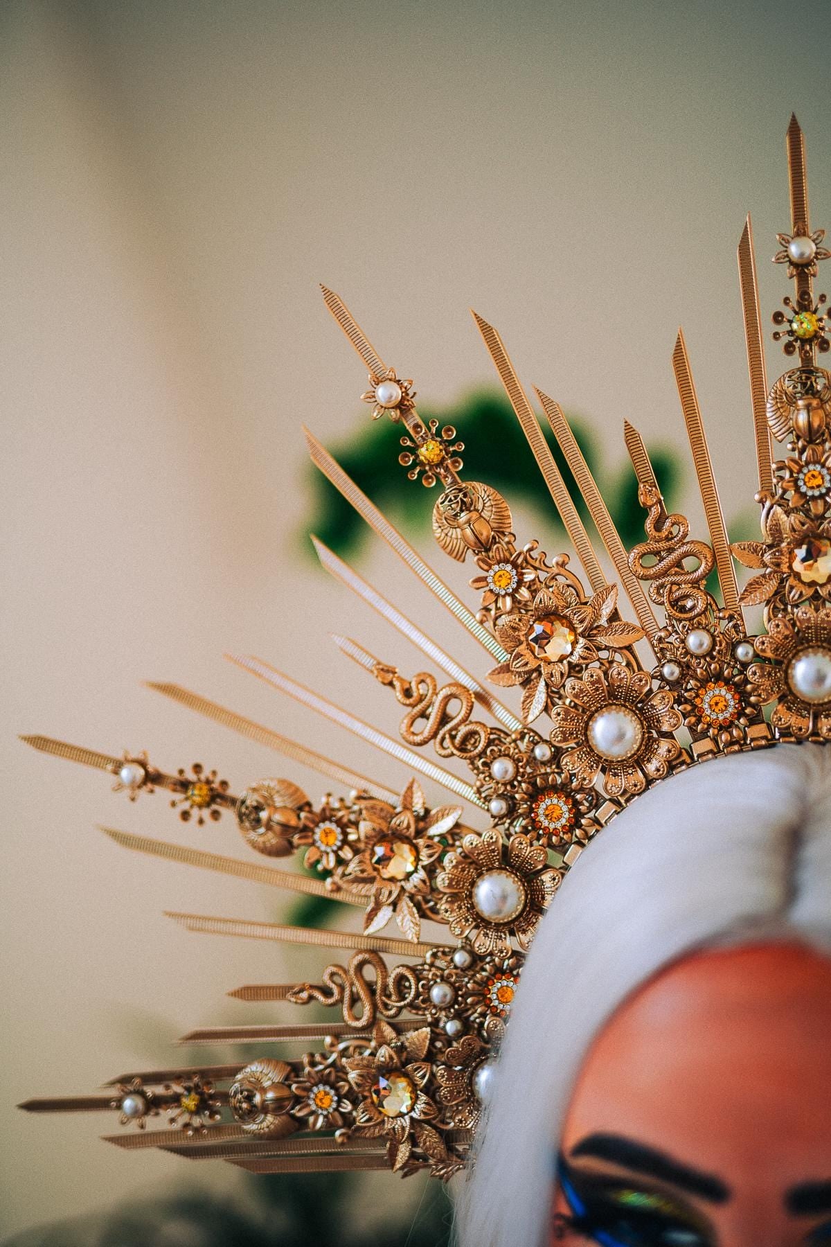 Gold Cleopatra Halo Crown, Egyptian Goddess Headpiece, Ancient Egypt Crown, Pharaoh Headdress, Halloween Crown