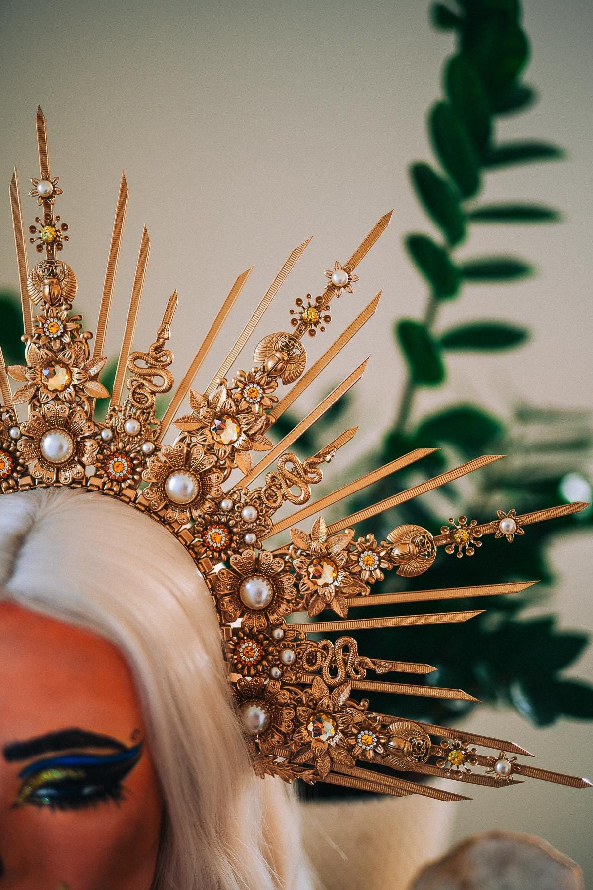 Gold Cleopatra Halo Crown, Egyptian Goddess Headpiece, Ancient Egypt Crown, Pharaoh Headdress, Halloween Crown