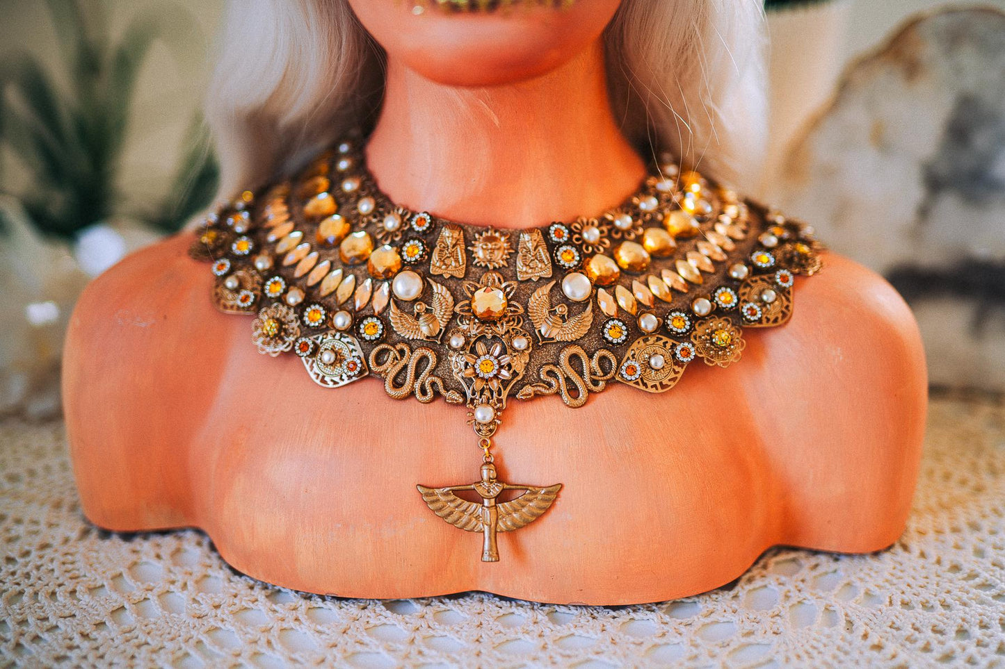 Gold Cleopatra Halo Crown, Egyptian Goddess Headpiece, Ancient Egypt Crown, Pharaoh Headdress, Halloween Crown
