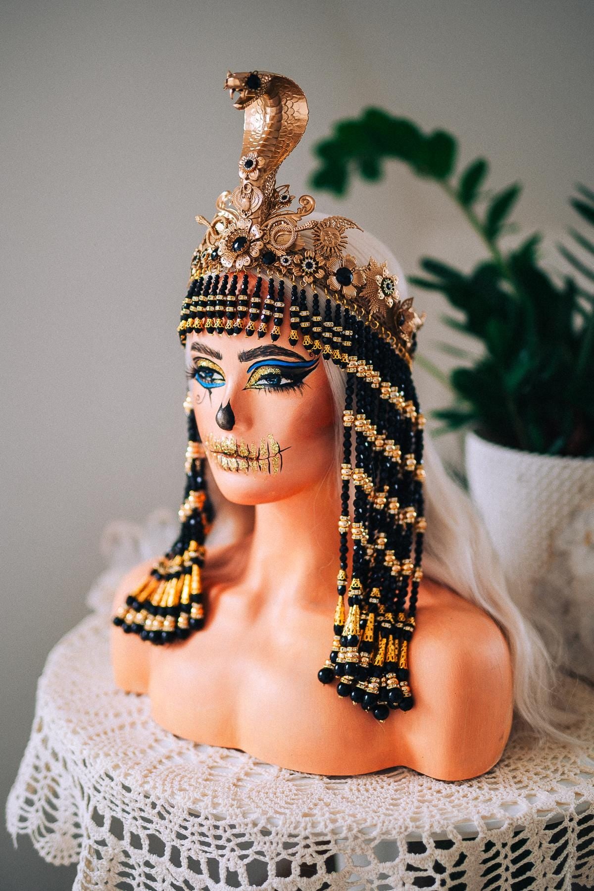 Black Cleopatra Crown, Egyptian Queen Headpiece, Beaded Cleopatra Headdress, Pharaoh Crown, Ancient Egypt Costume