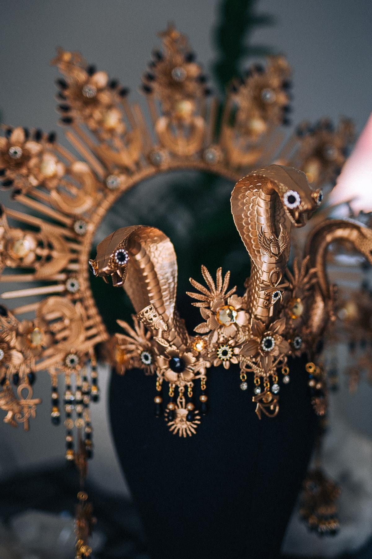 Cleopatra Triple Cobra Crown, Egyptian Goddess Halo Crown, Gold Snake Headpiece, Pharaoh Queen Costume
