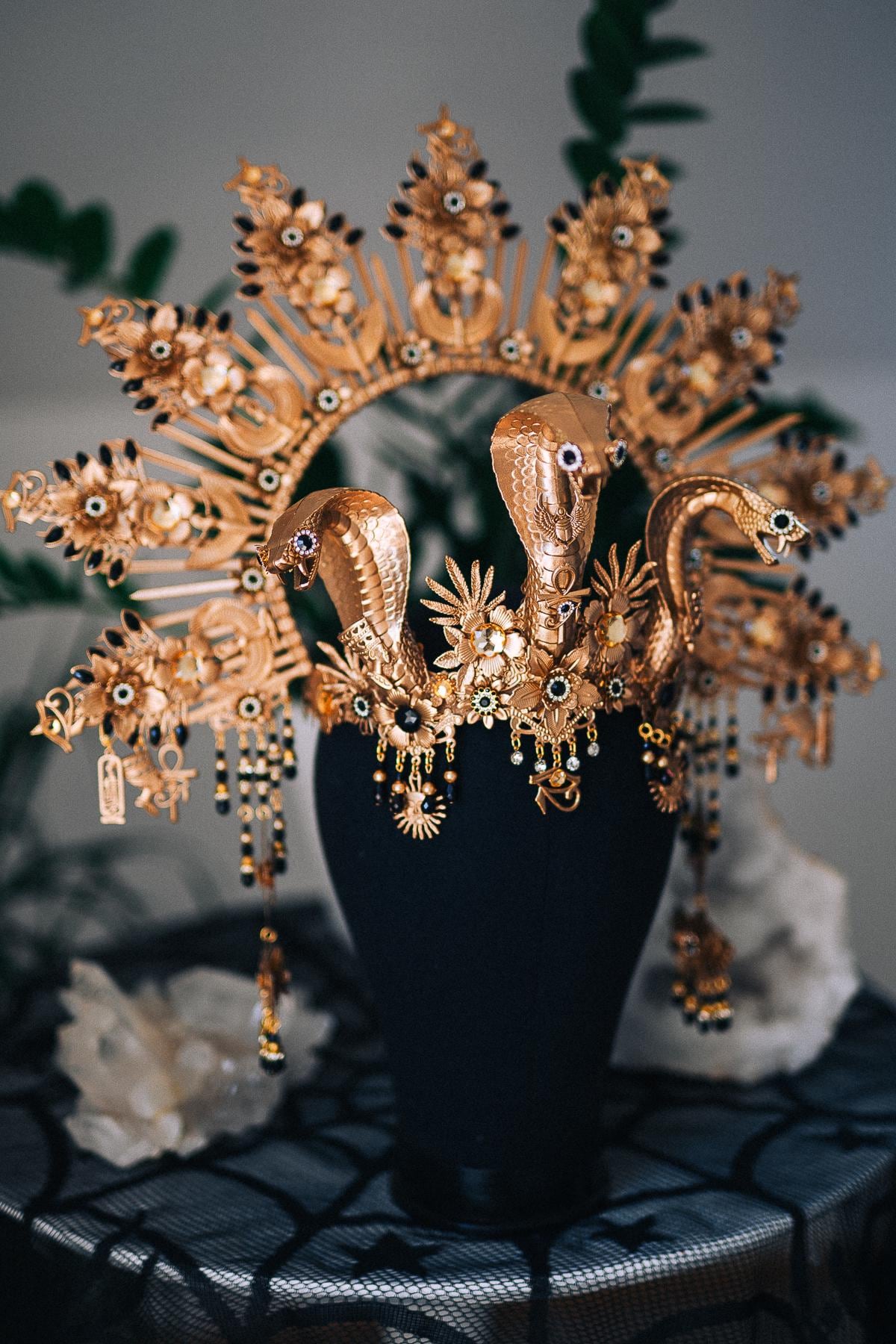 Cleopatra Triple Cobra Crown, Egyptian Goddess Halo Crown, Gold Snake Headpiece, Pharaoh Queen Costume