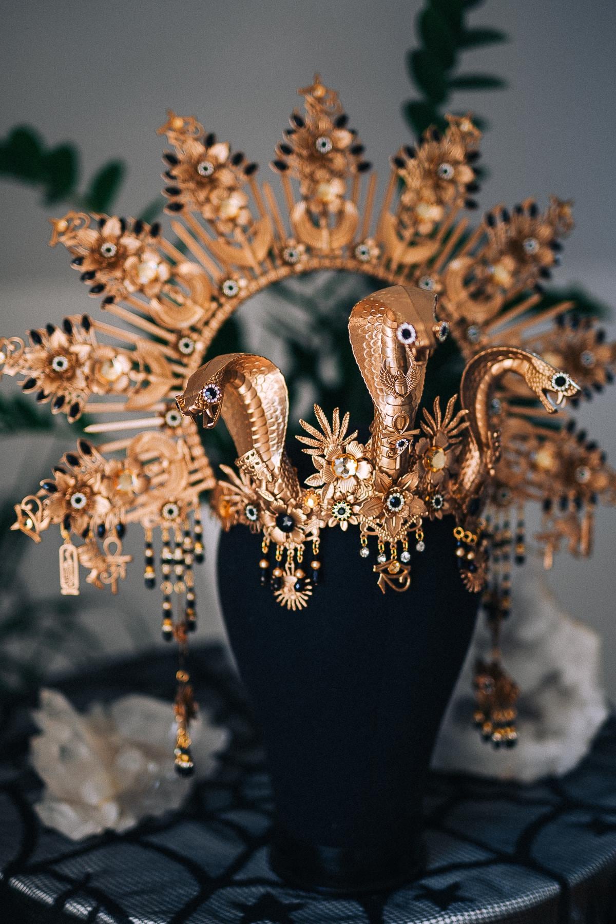 Cleopatra Triple Cobra Crown, Egyptian Goddess Halo Crown, Gold Snake Headpiece, Pharaoh Queen Costume